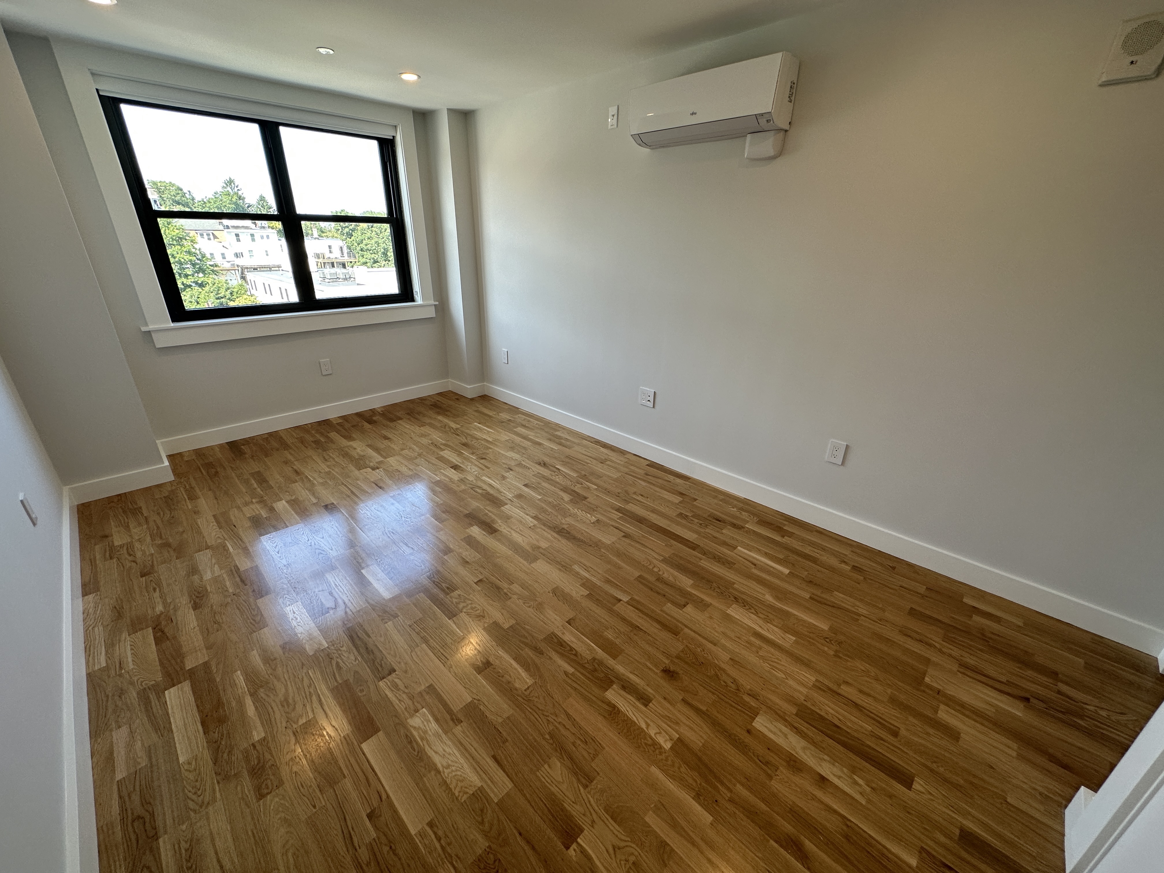 1410 Columbia Rd, South Boston