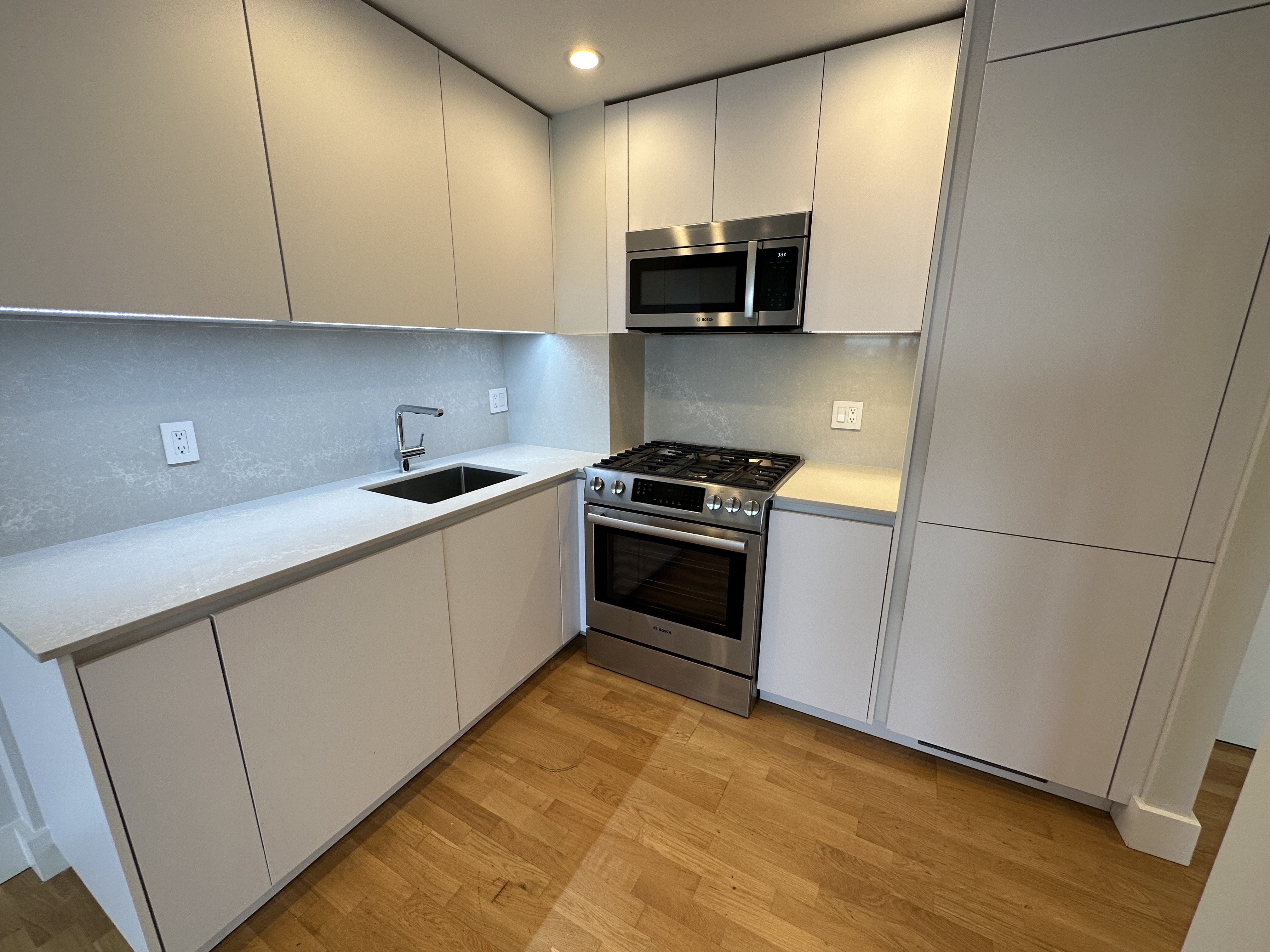 1410 Columbia Rd, South Boston