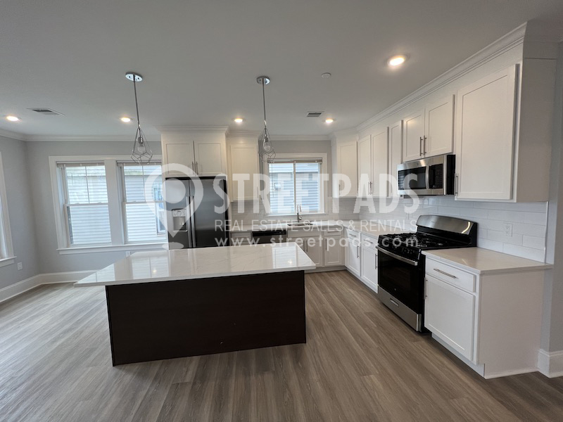 100 Brooks St, Brighton