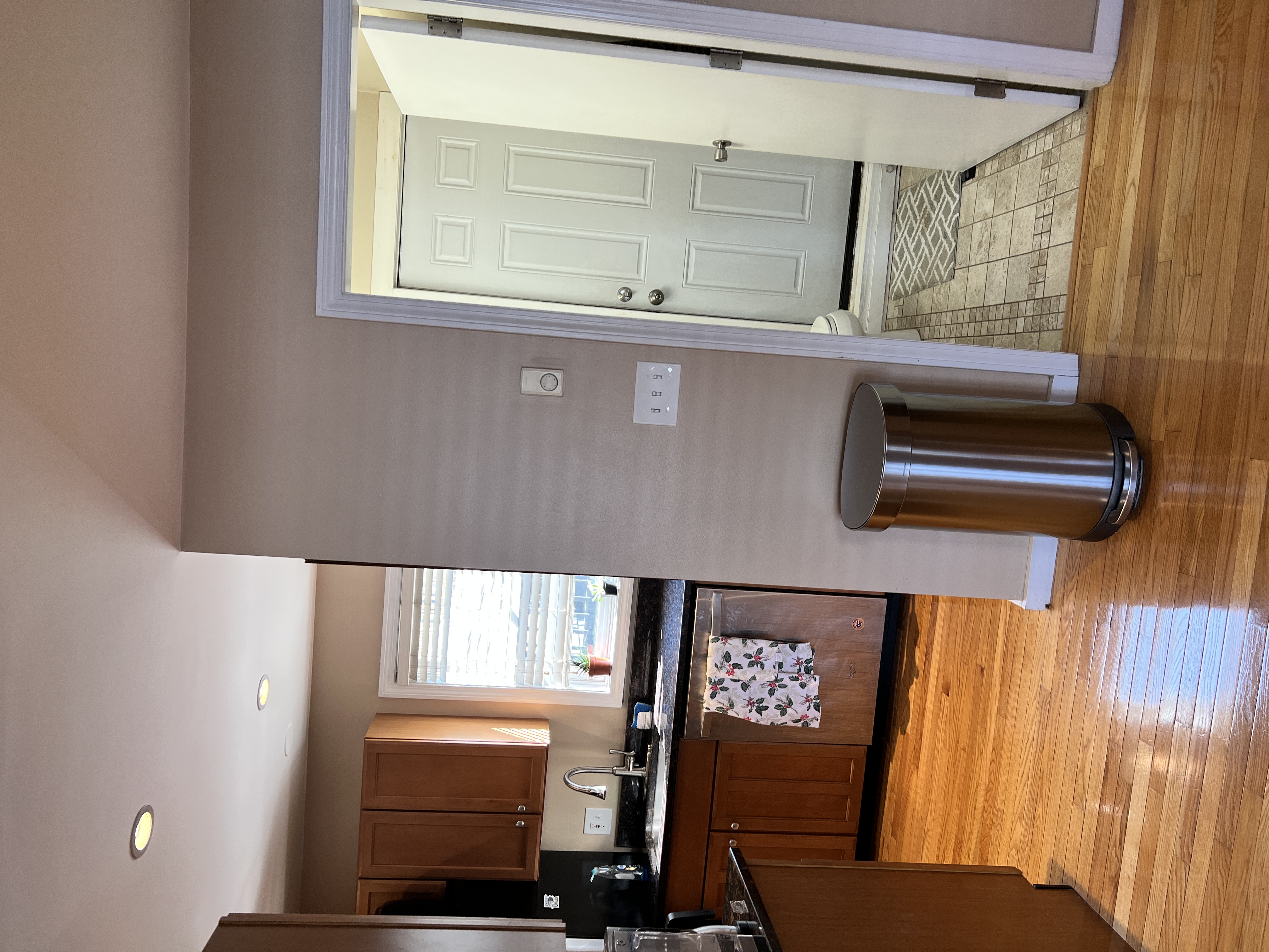 5 Winthrop St, Charlestown