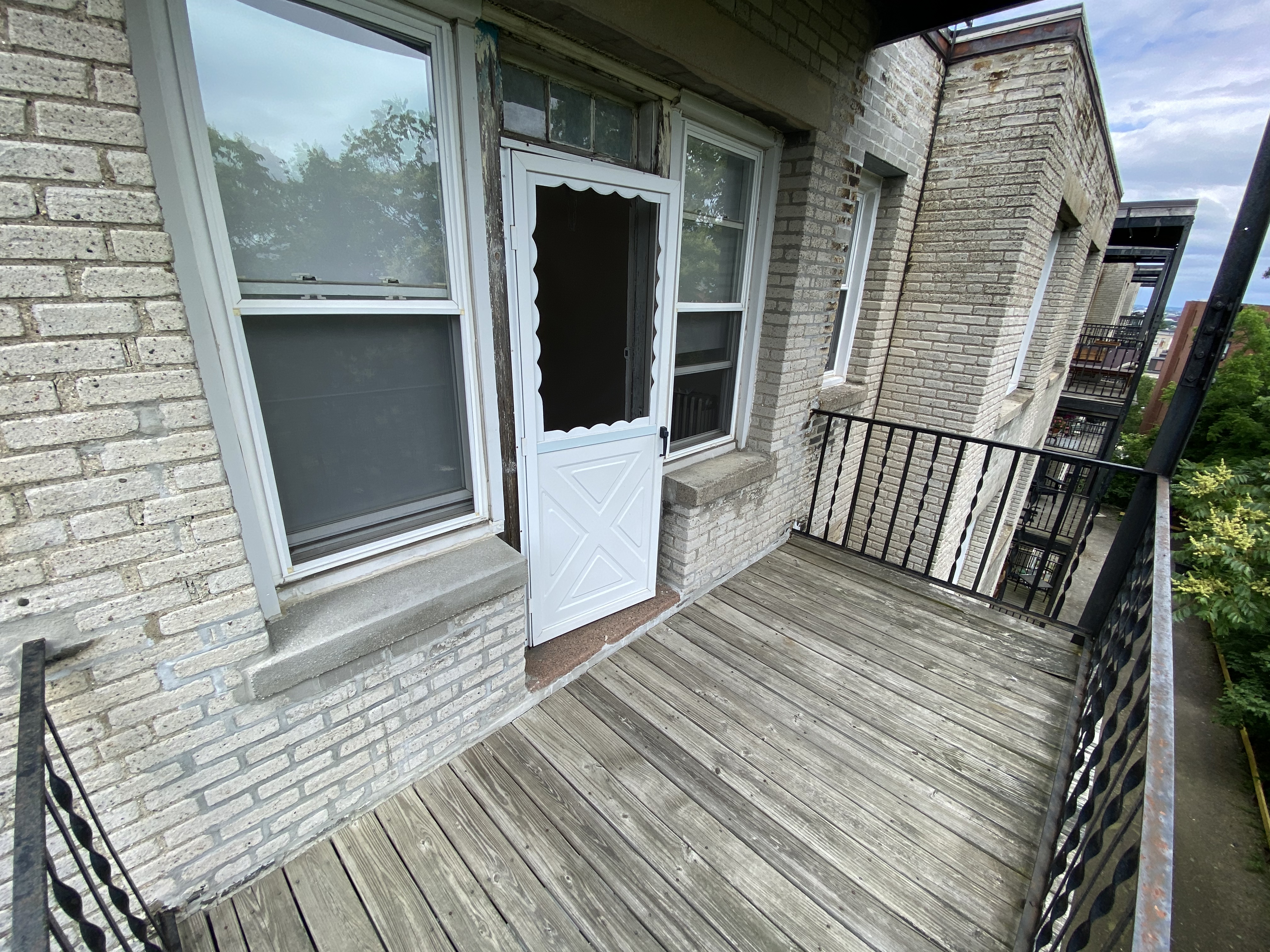 1634 Commonwealth Ave, Brighton