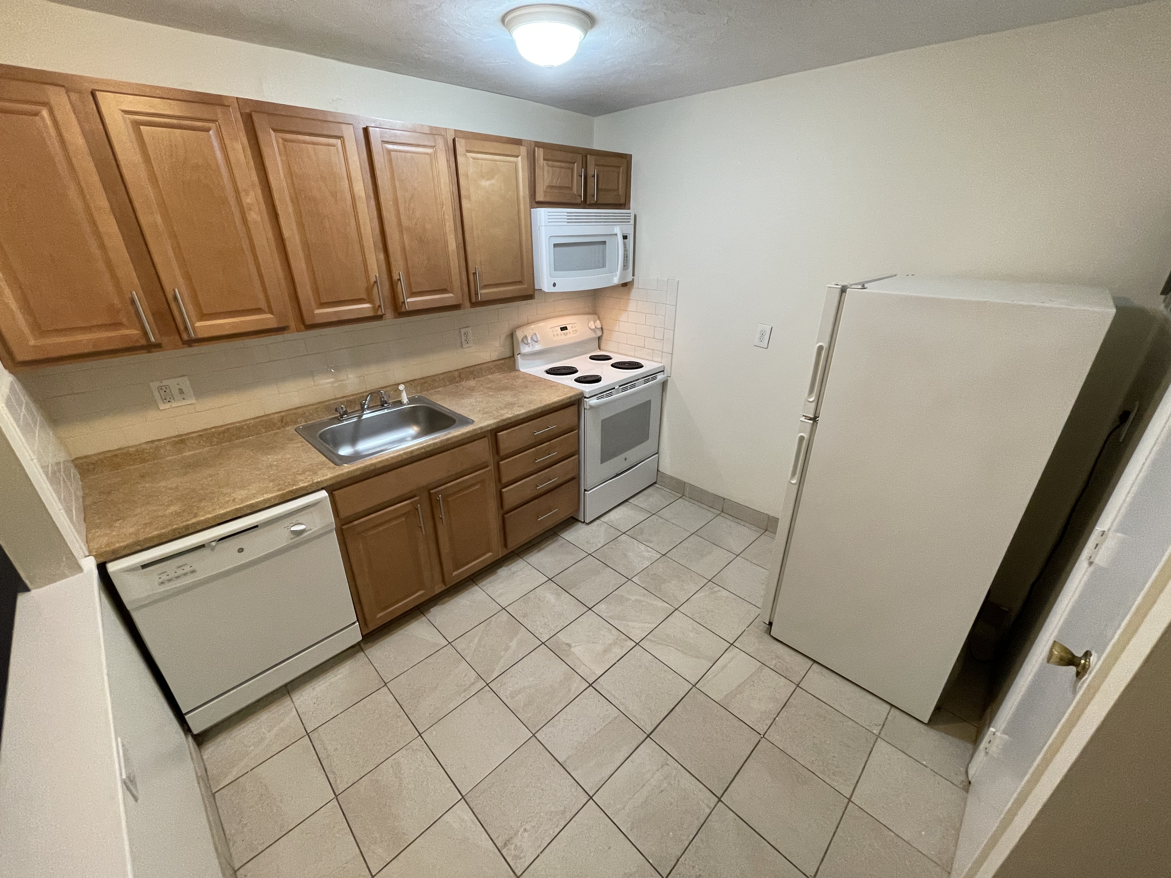 84 Gardner St, Allston