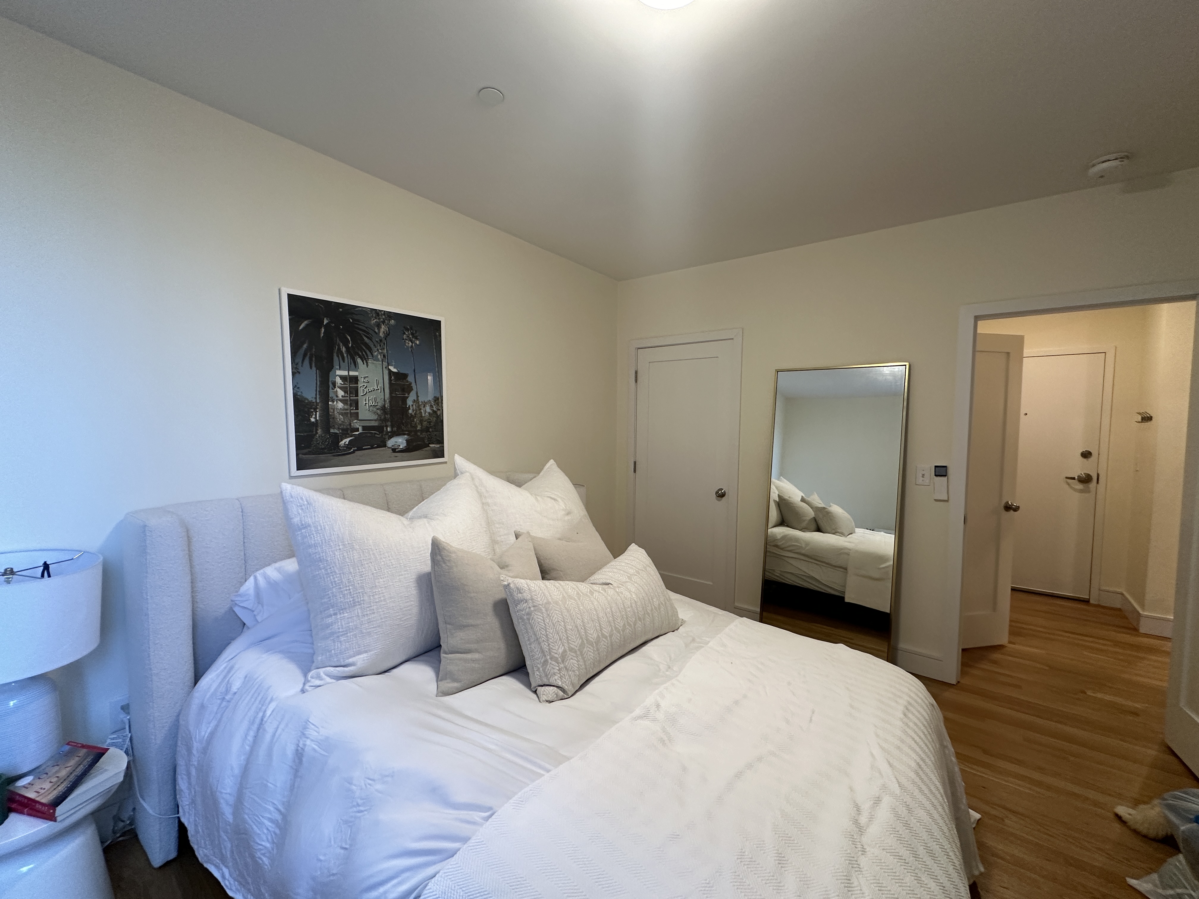 877 Beacon St, Fenway