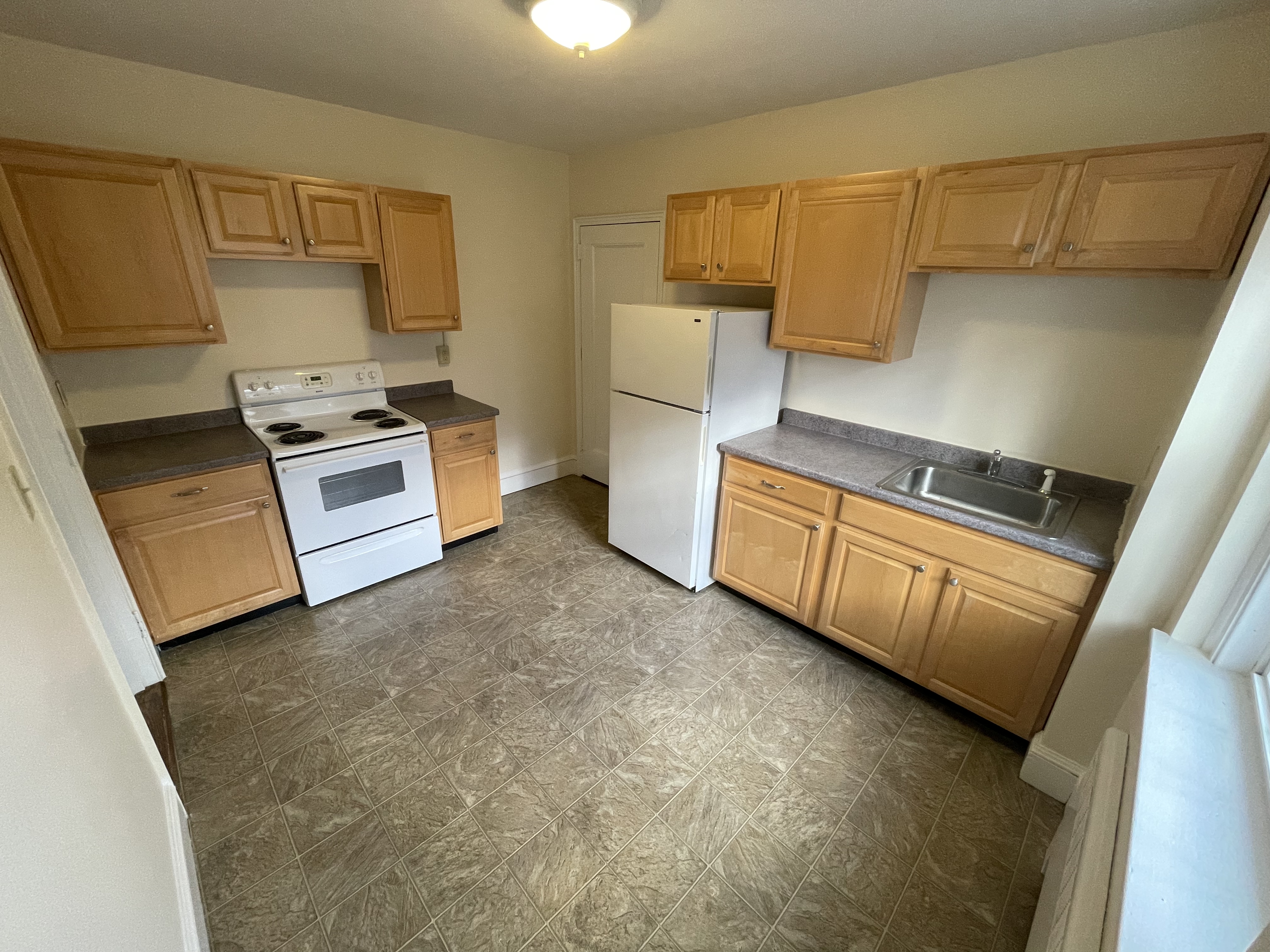 550 Belmont St, Watertown Square