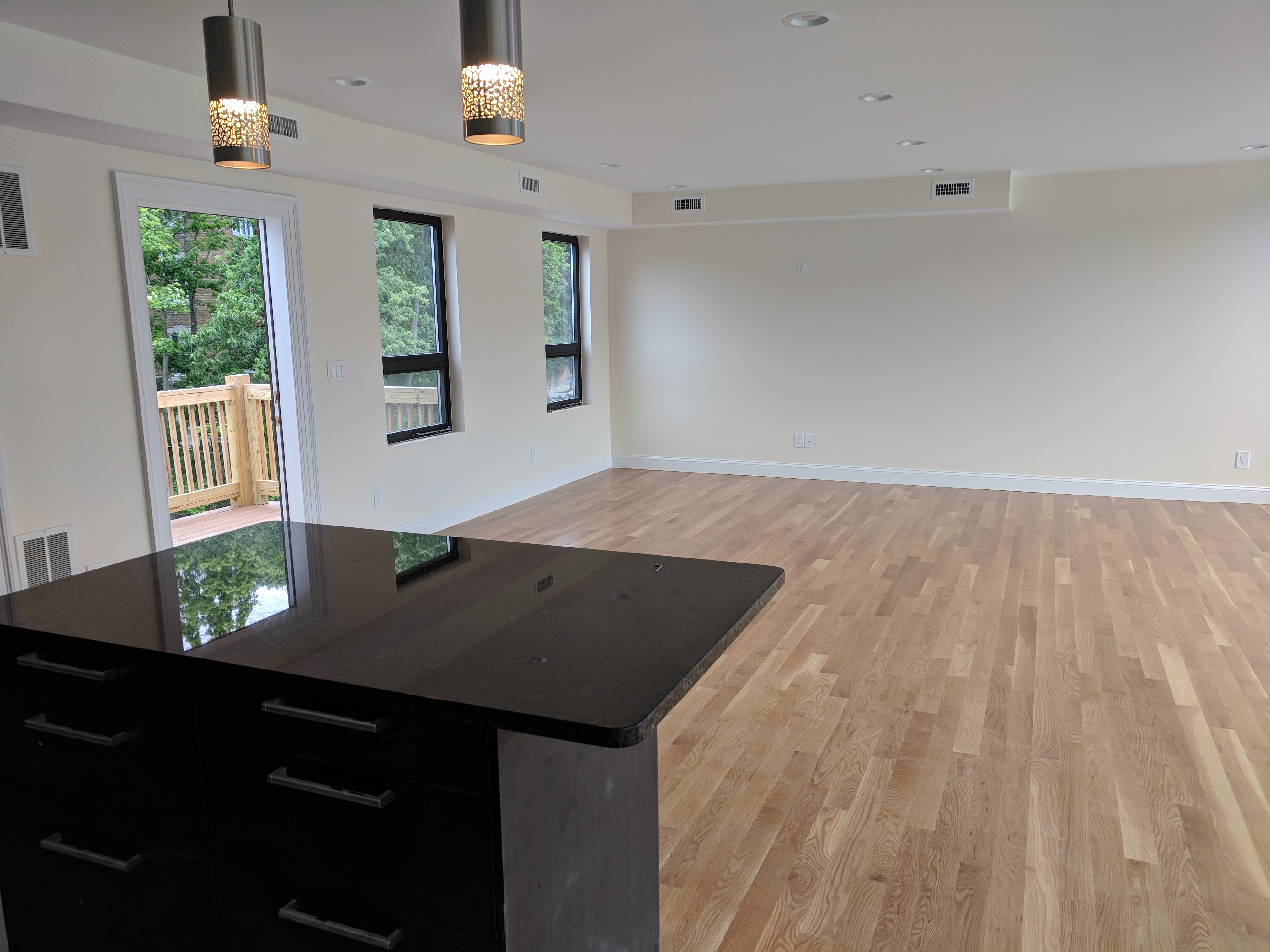 1616 Beacon St, Washington Square