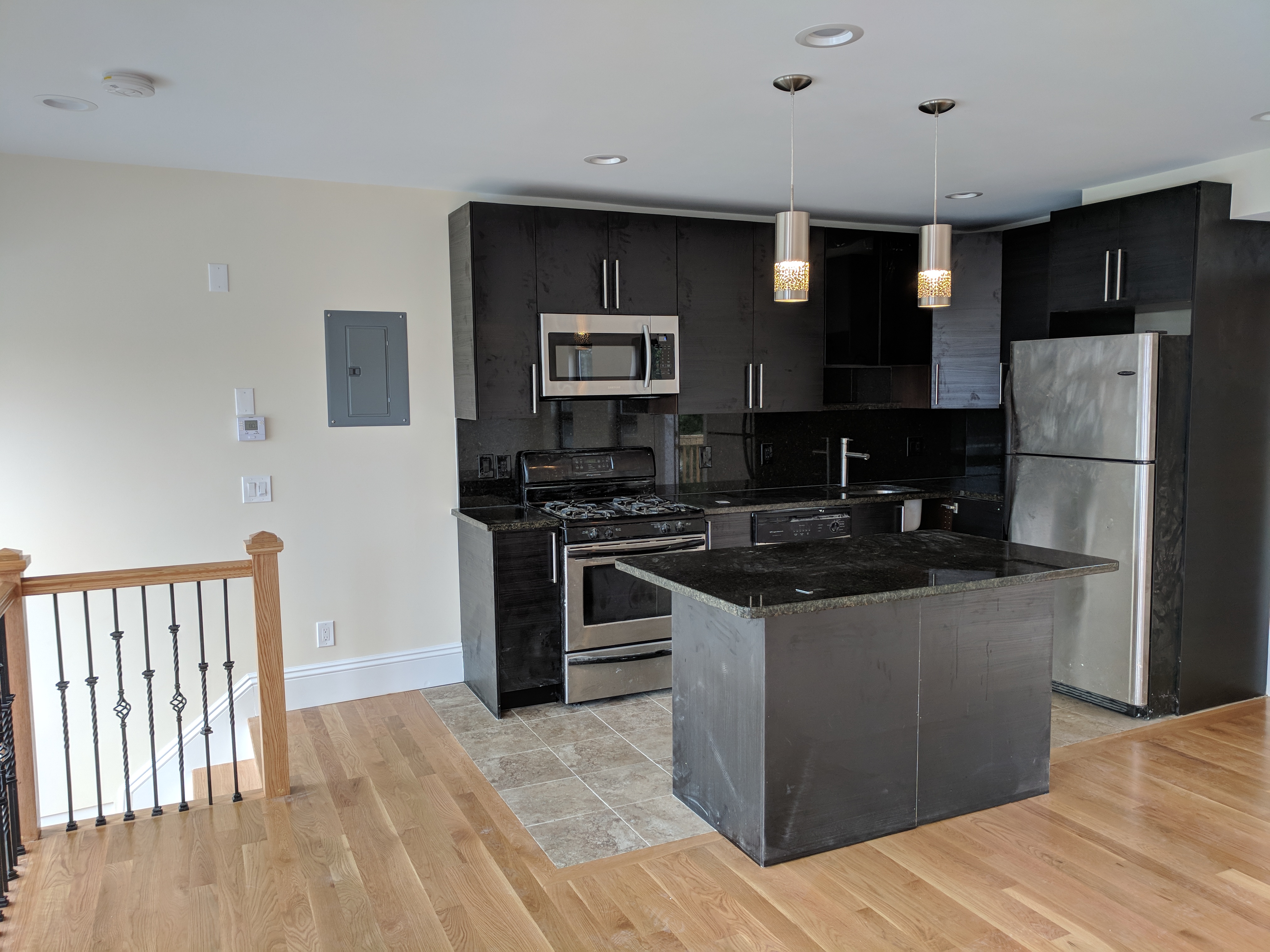 1616 Beacon St, Washington Square