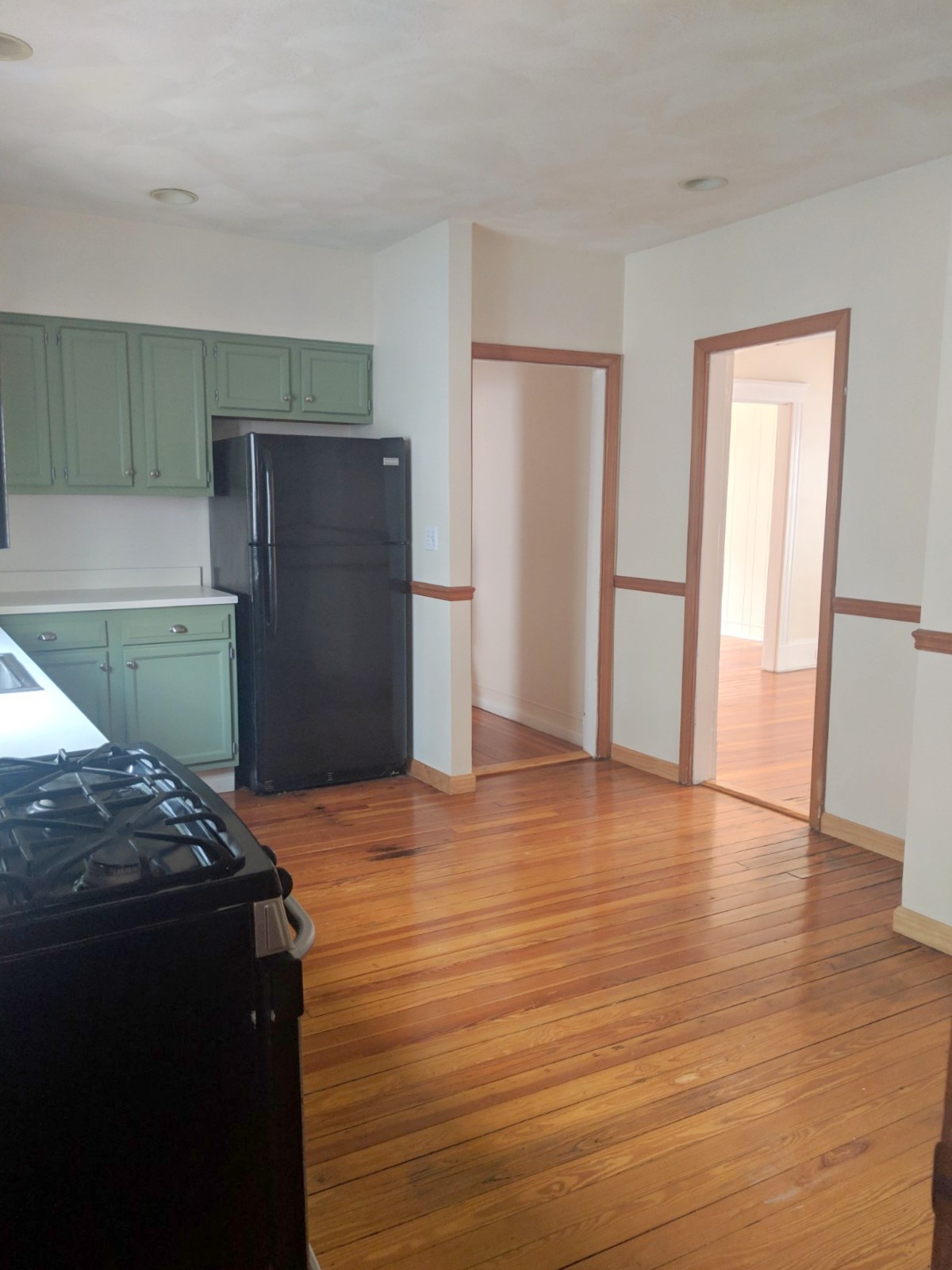 16 Hale Ave, Medford