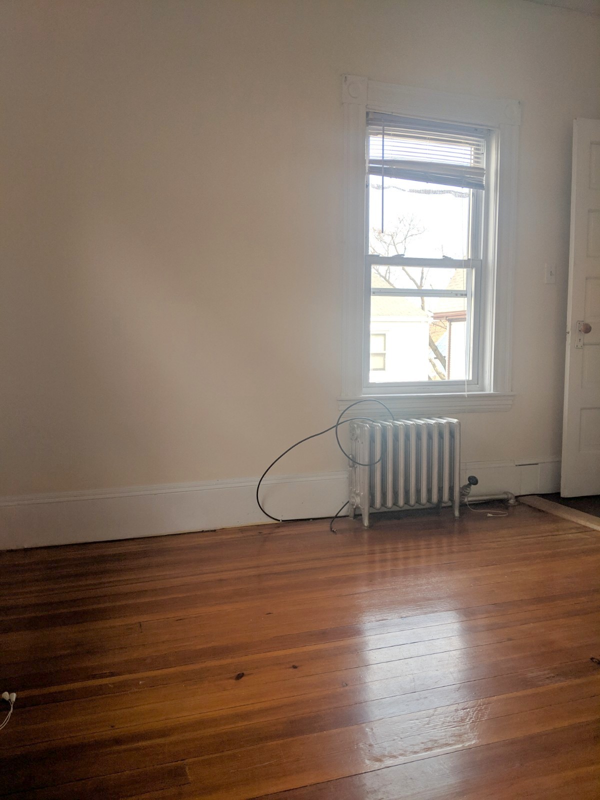 16 Hale Ave, Medford