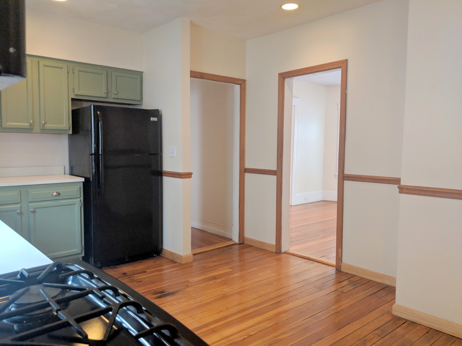 16 Hale Ave, Medford