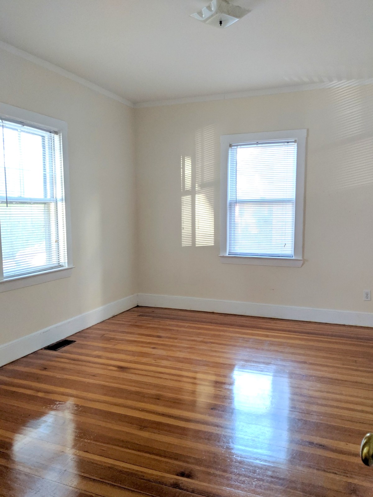 25 Knapp St, Union Square