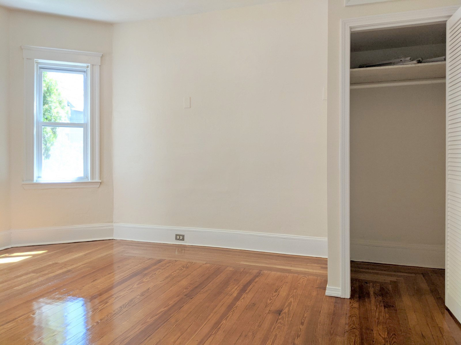 64 Linden Ave, Porter Square