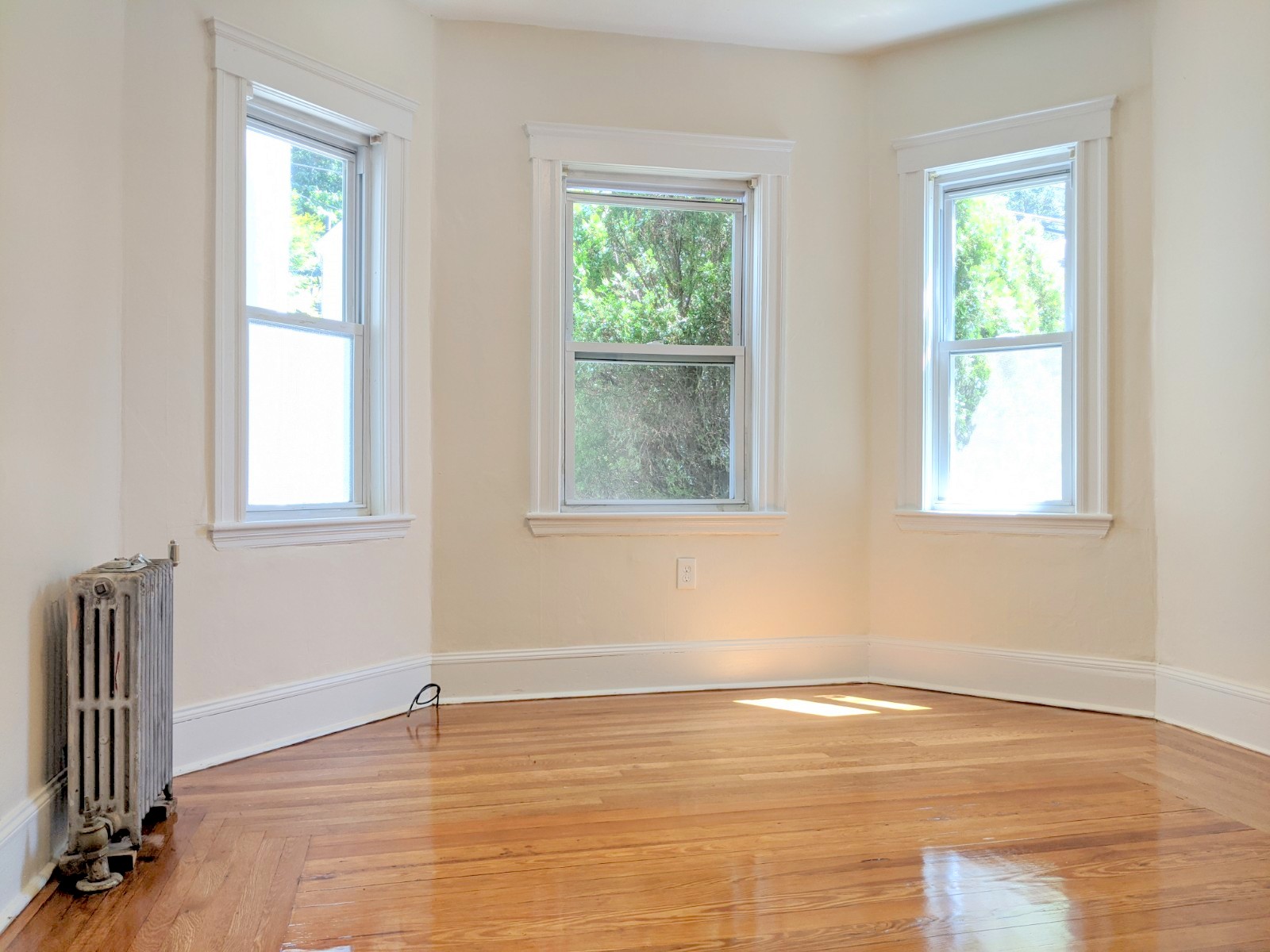 64 Linden Ave, Porter Square