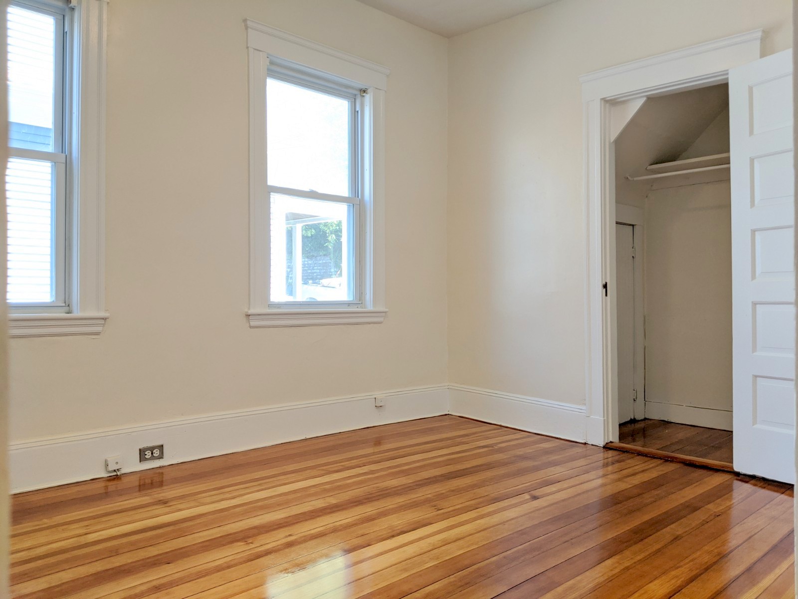 64 Linden Ave, Porter Square