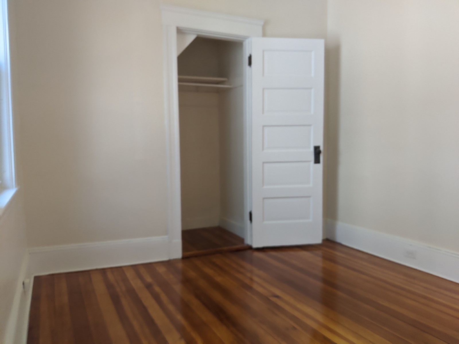 64 Linden Ave, Porter Square