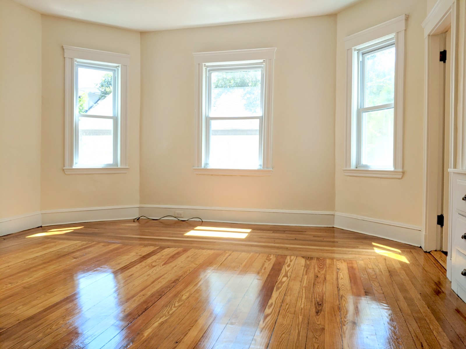 64 Linden Ave, Porter Square