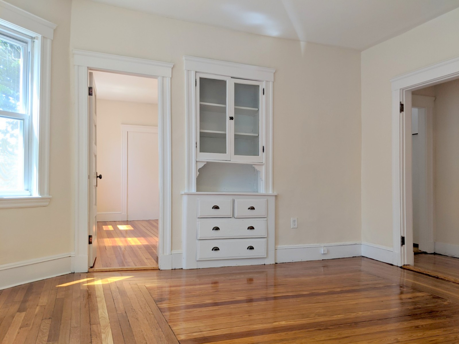 64 Linden Ave, Porter Square