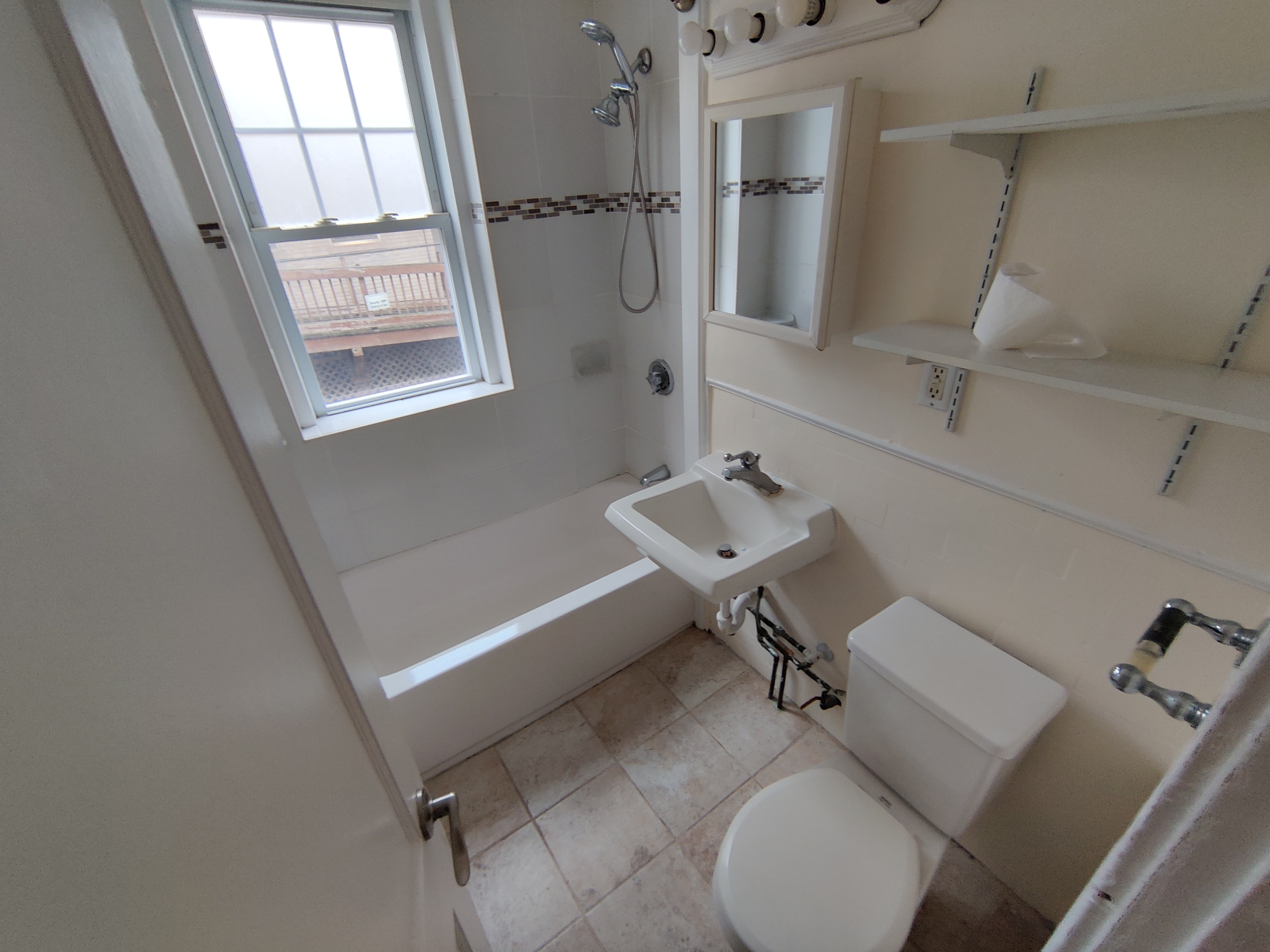 14 Melvin Ave, Brighton