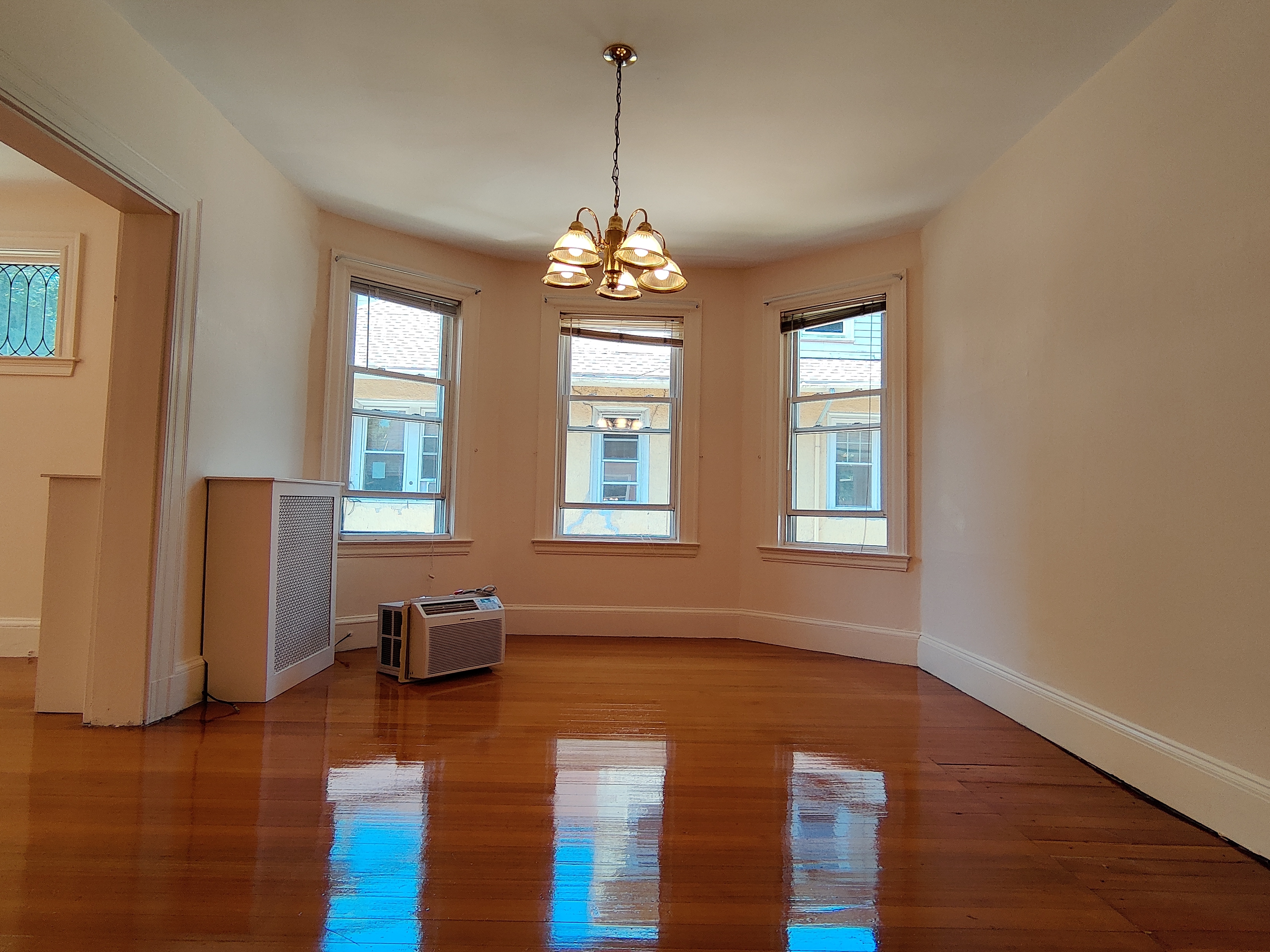 61 Kenwood St, Coolidge Corner