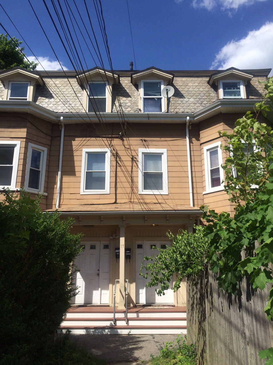 77 Bonair, East Somerville