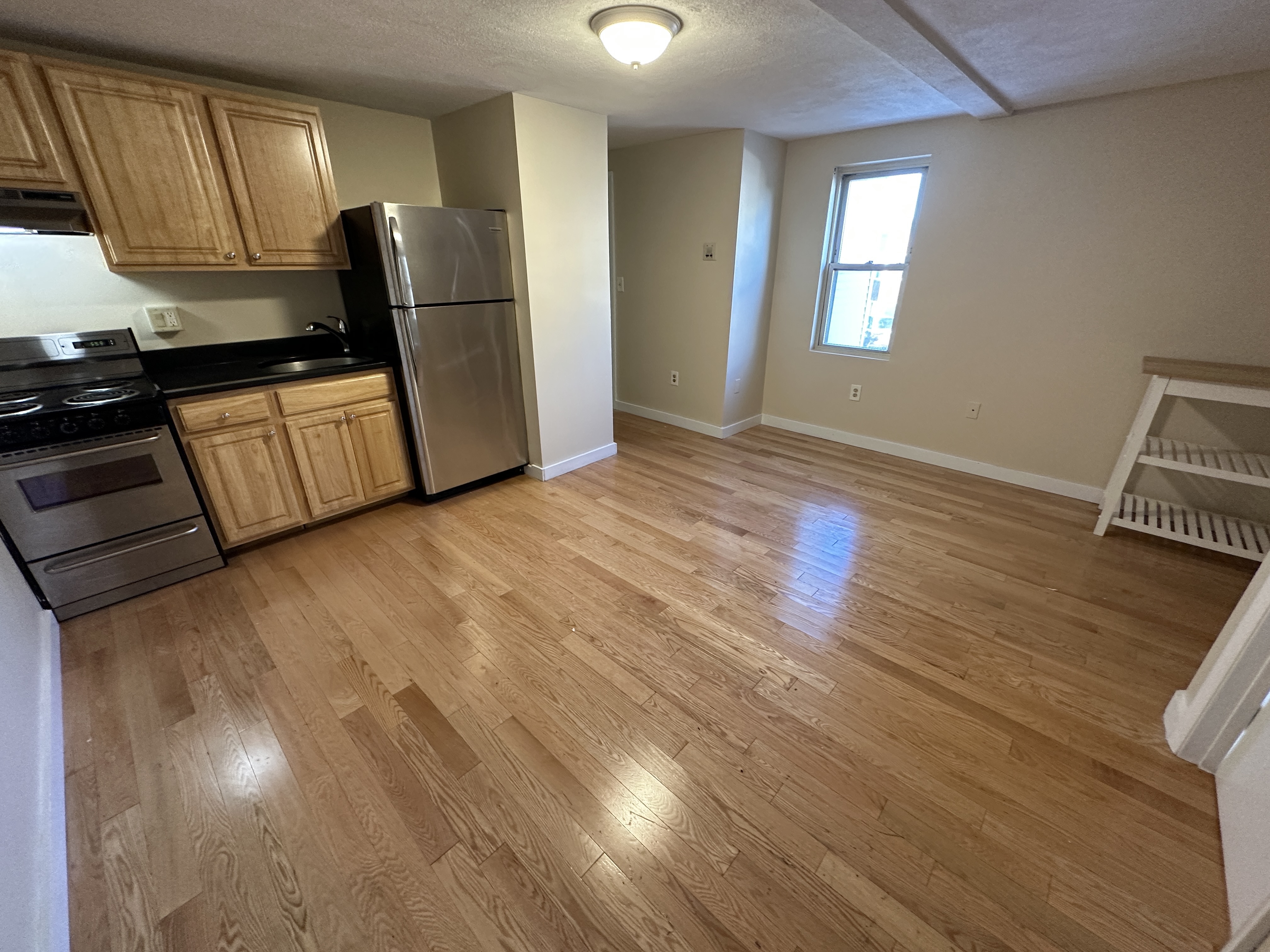 385 Dorchester St, South Boston