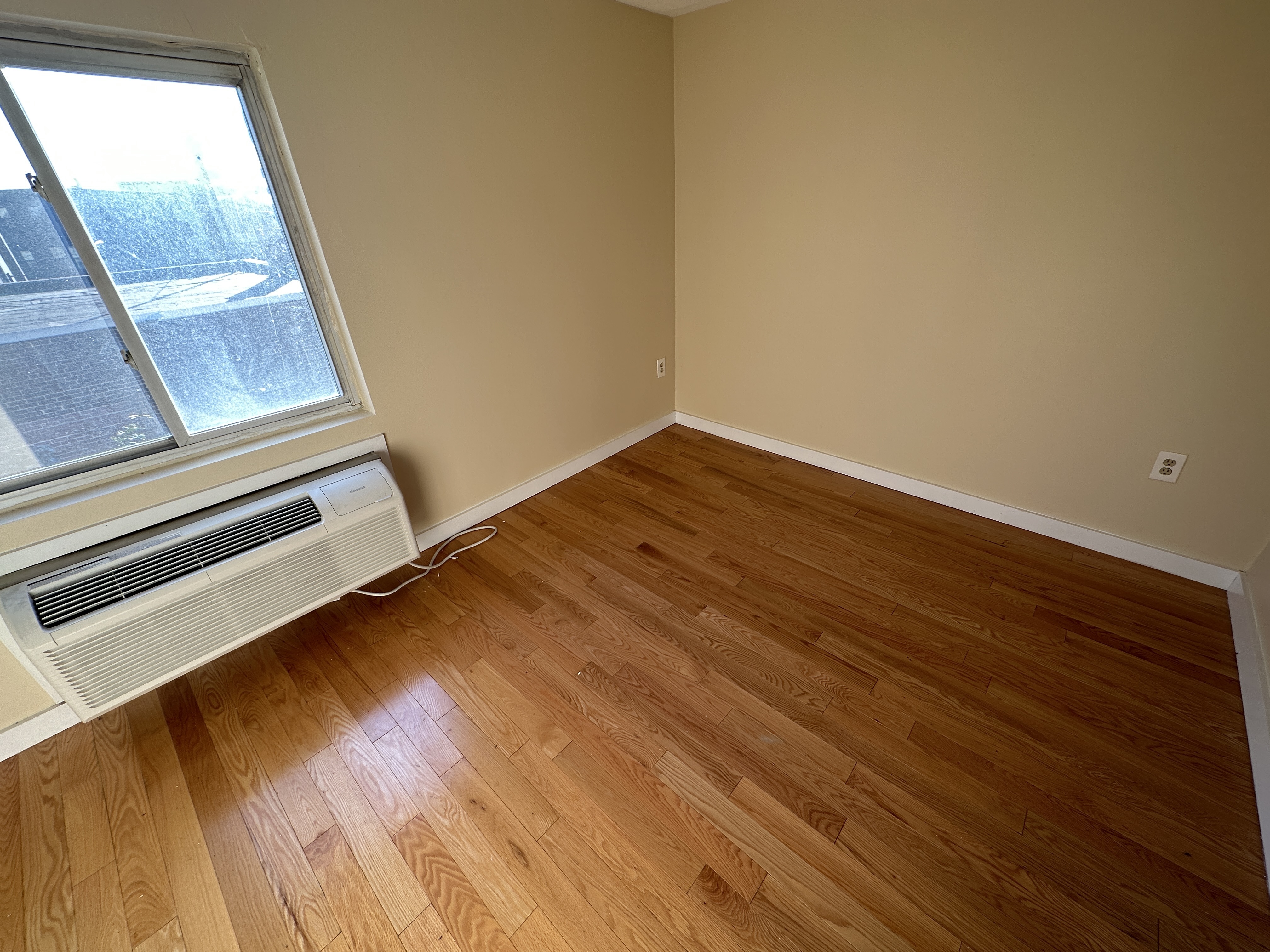 385 Dorchester St, South Boston