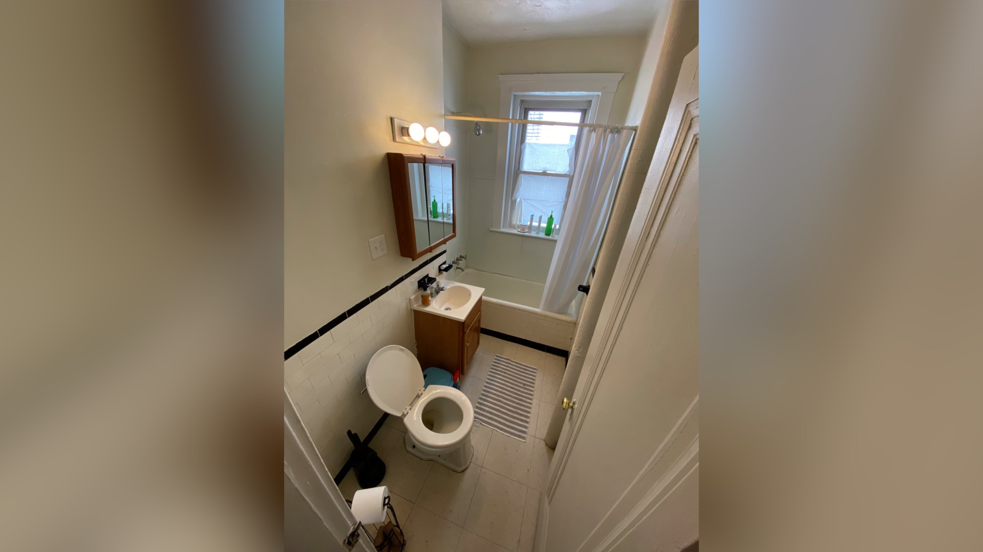 1687 Commonwealth Ave, Brighton