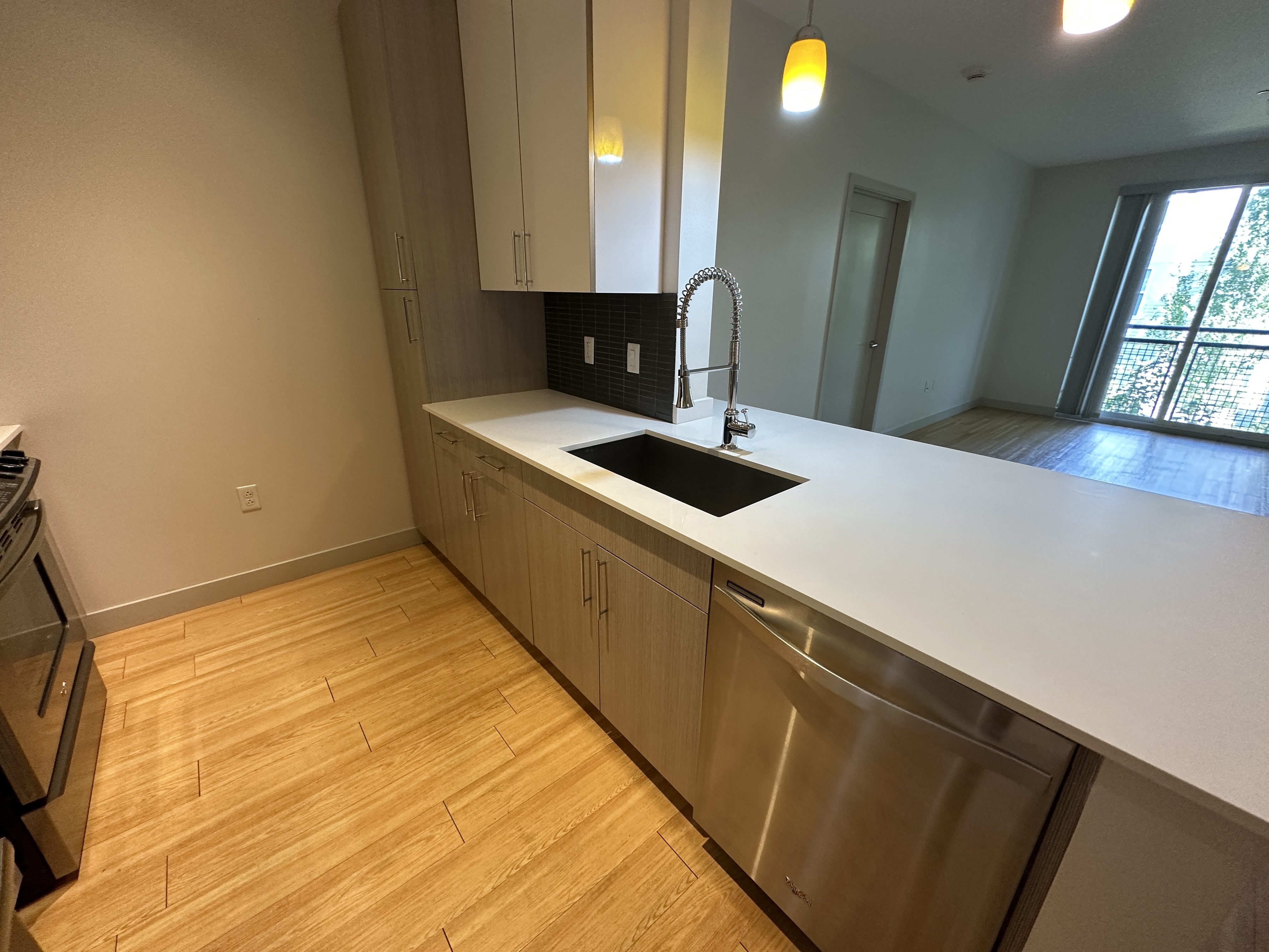 320 D St, South Boston