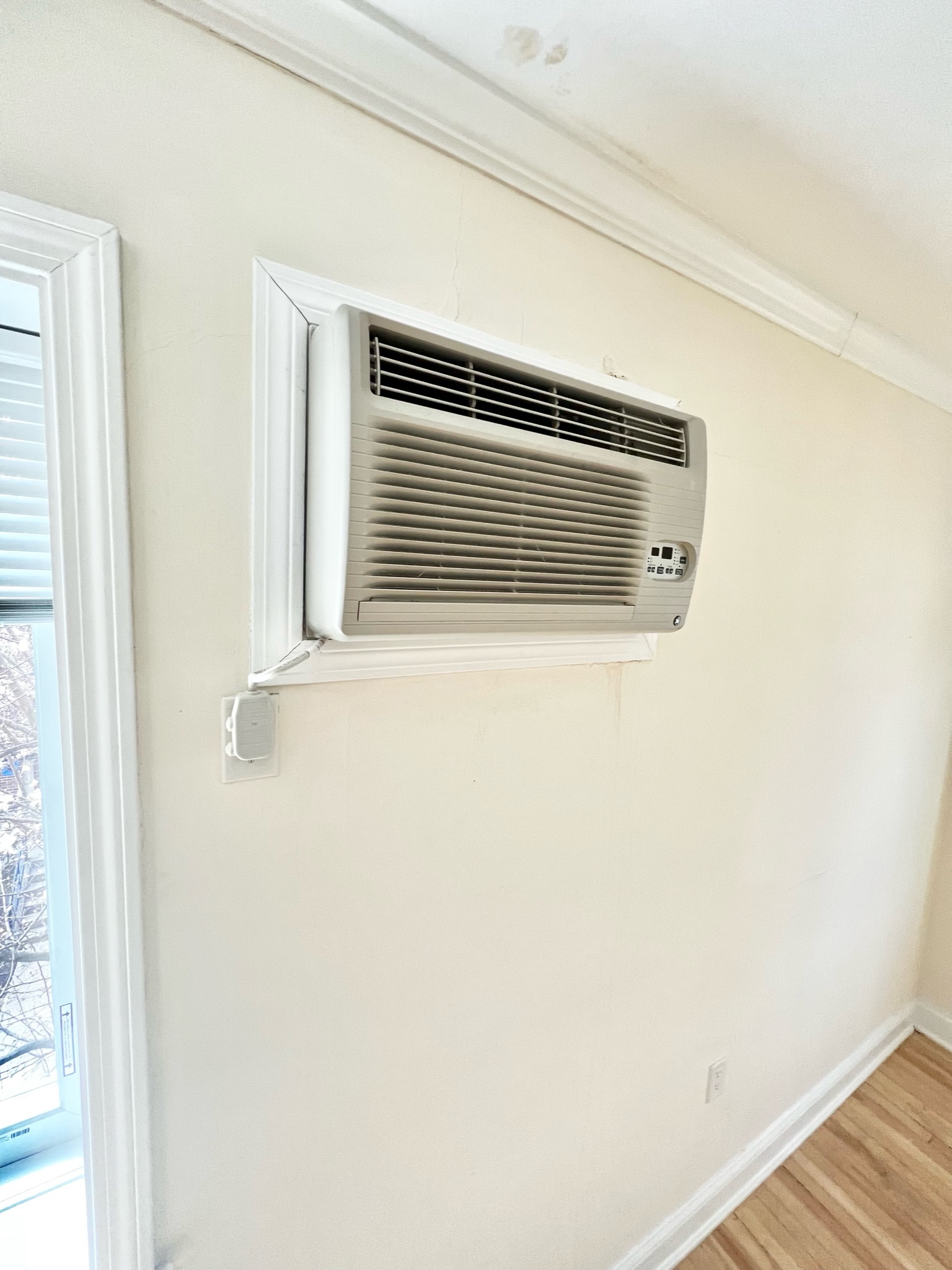 81 Saint Paul St, Coolidge Corner