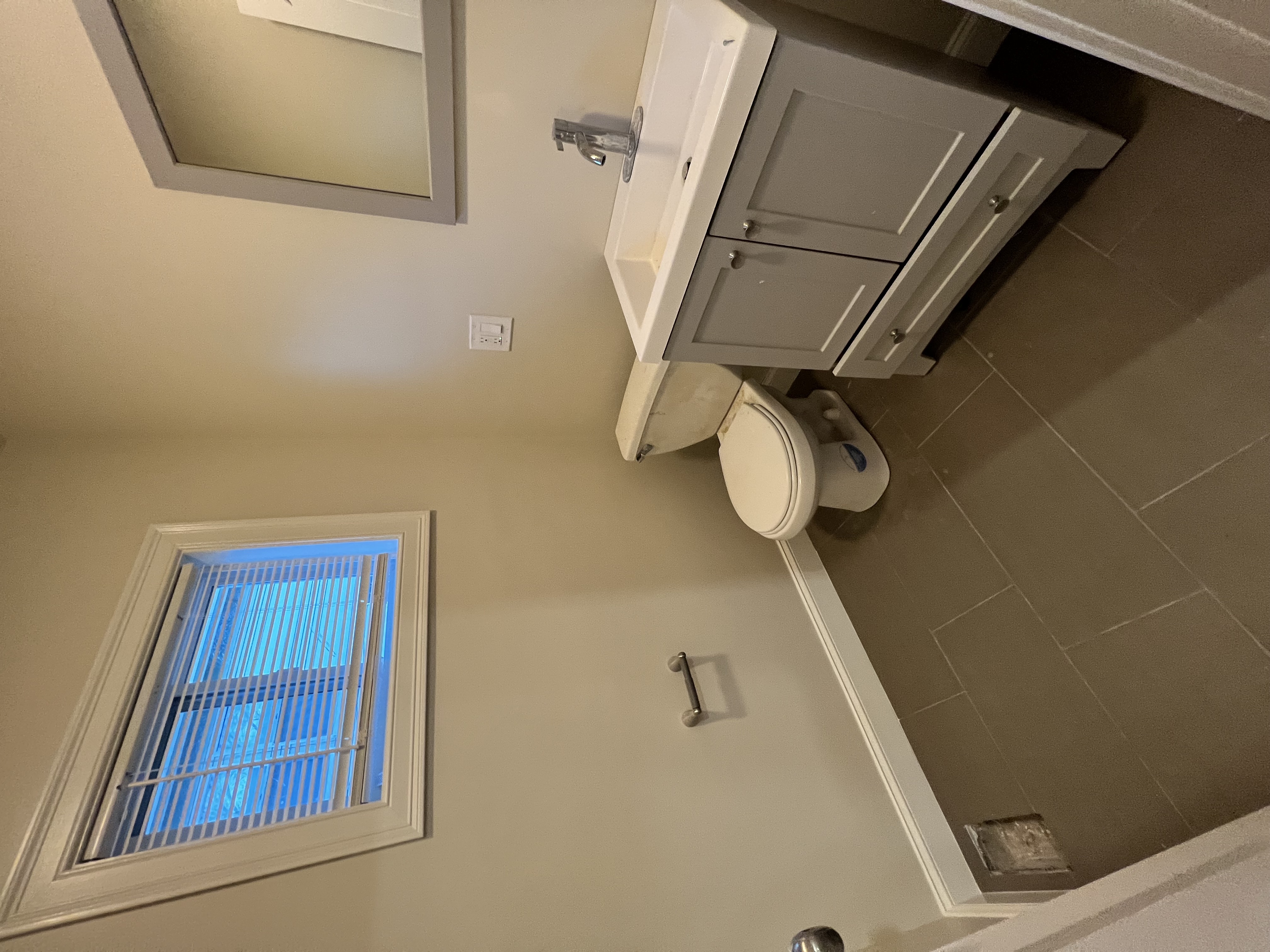 62 Golden Ave, Medford