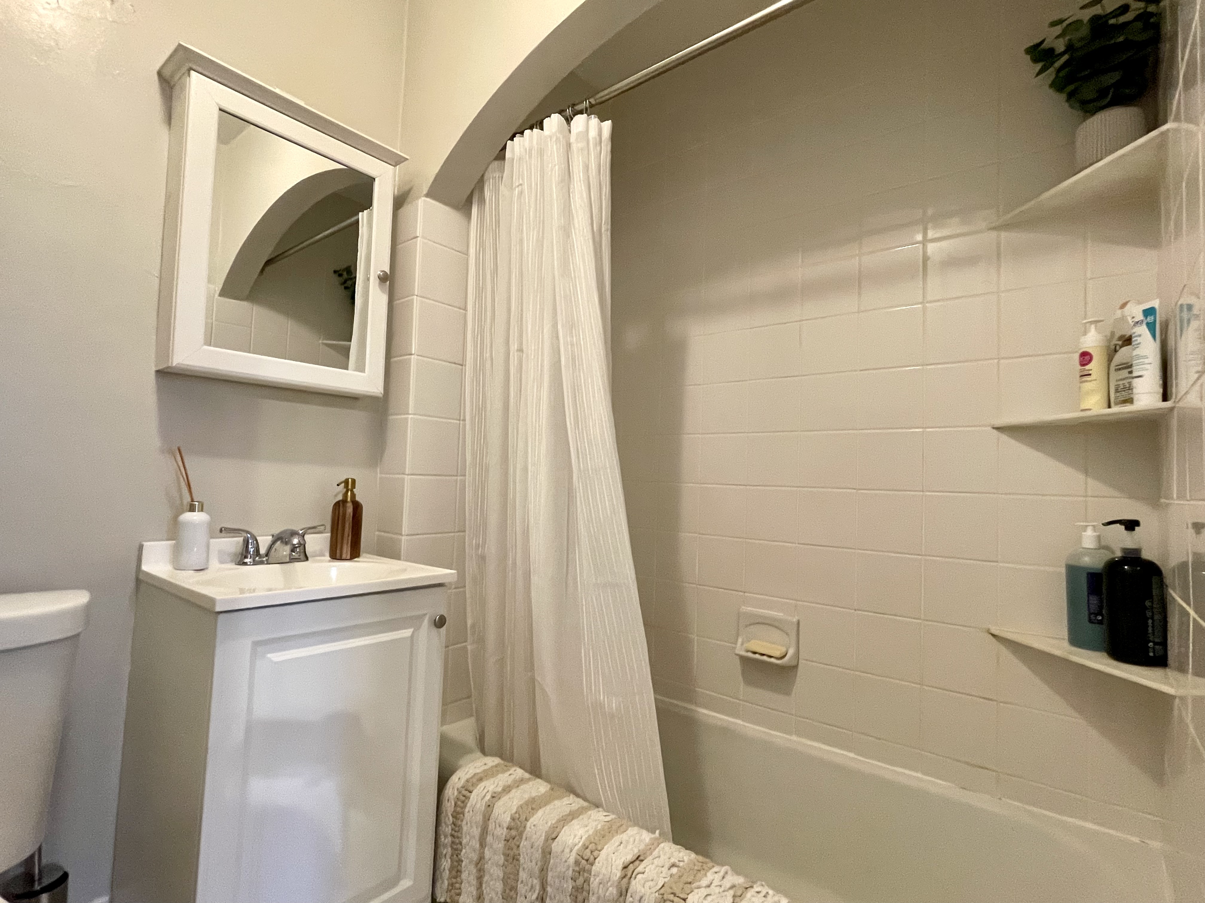 131 Newbury St, Back Bay