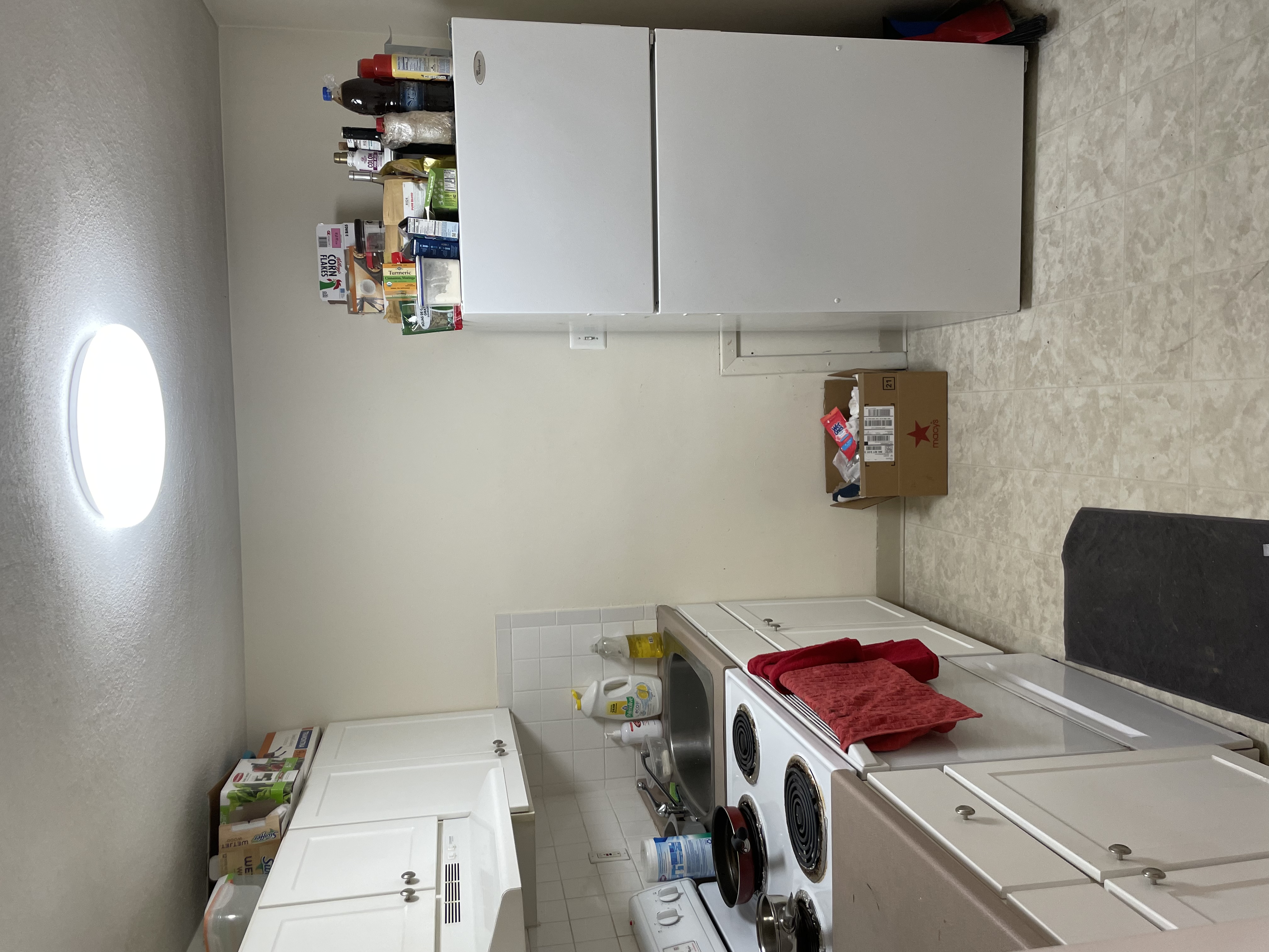 16 Whites Ave, Watertown