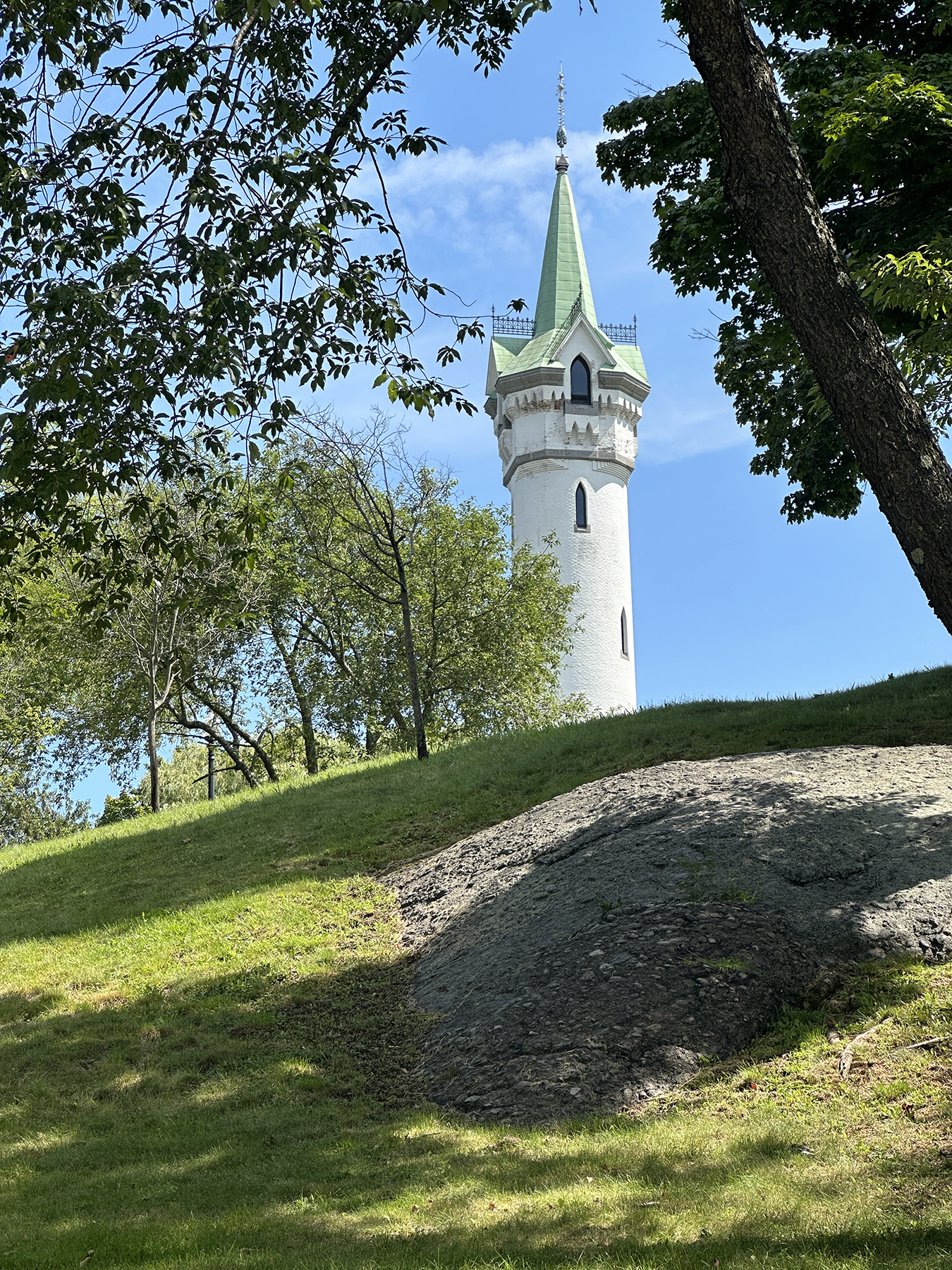 49 Fort Ave, Roxbury