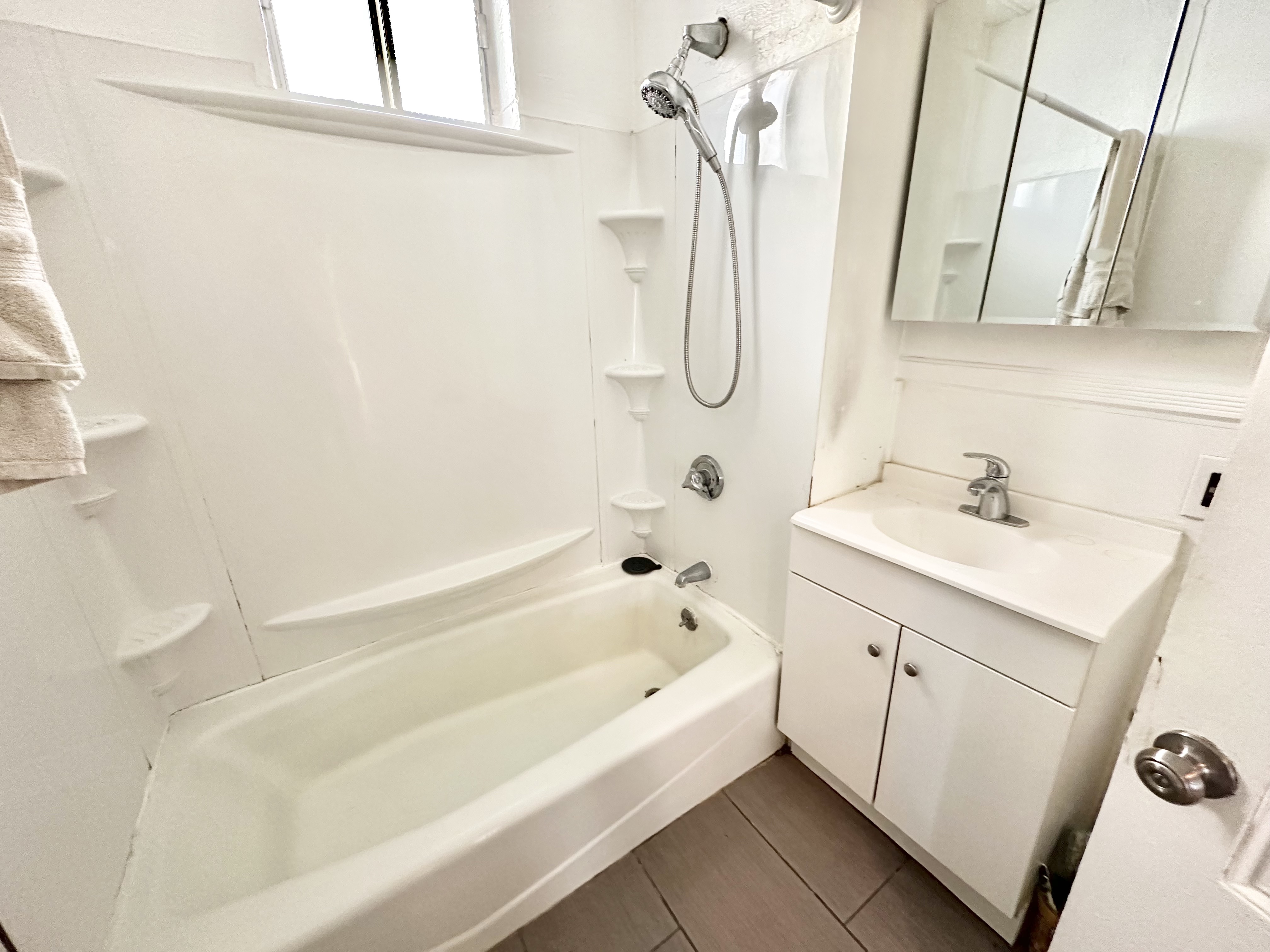 16 Webster Ave, East Somerville