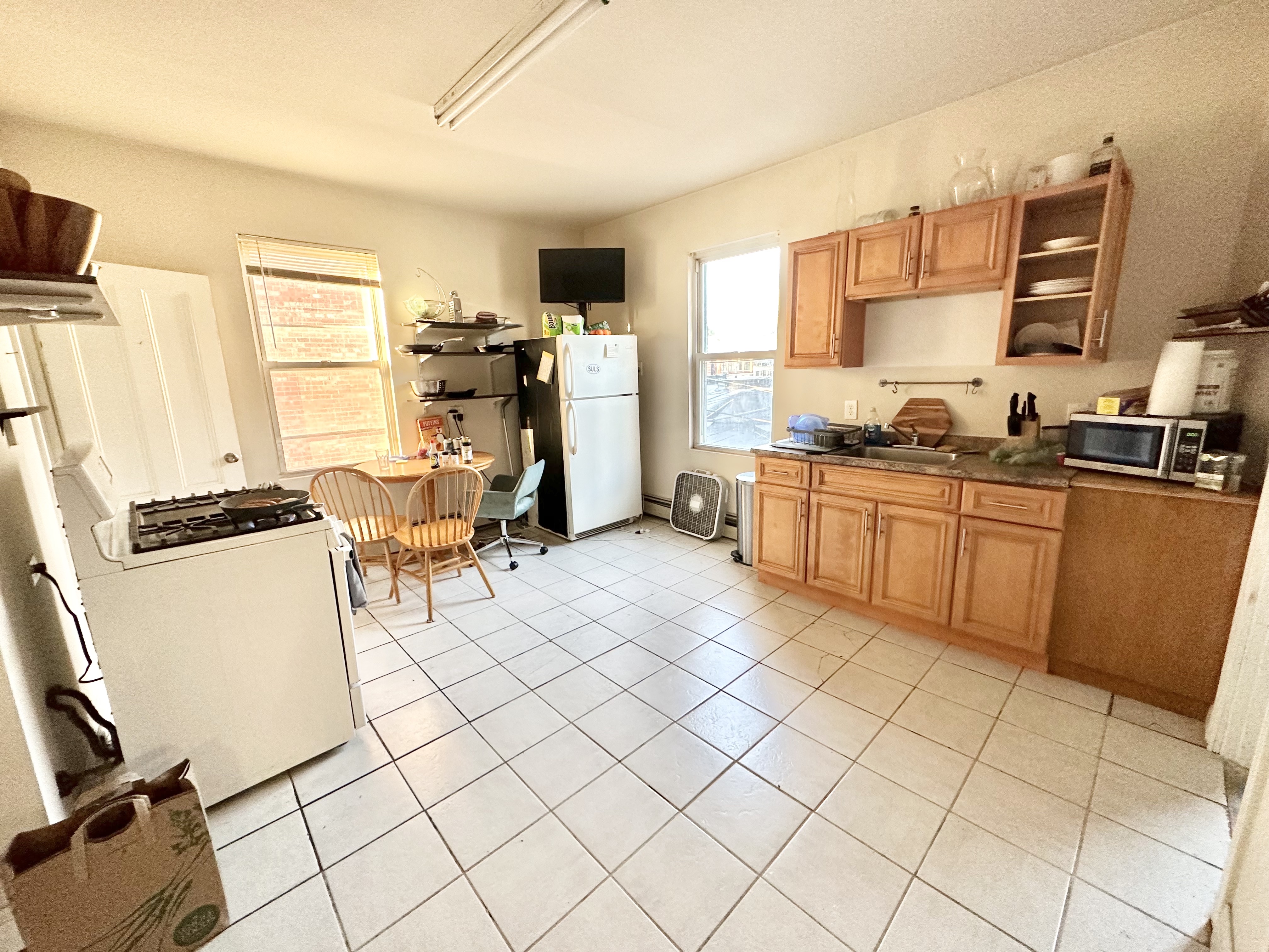 16 Webster Ave, East Somerville