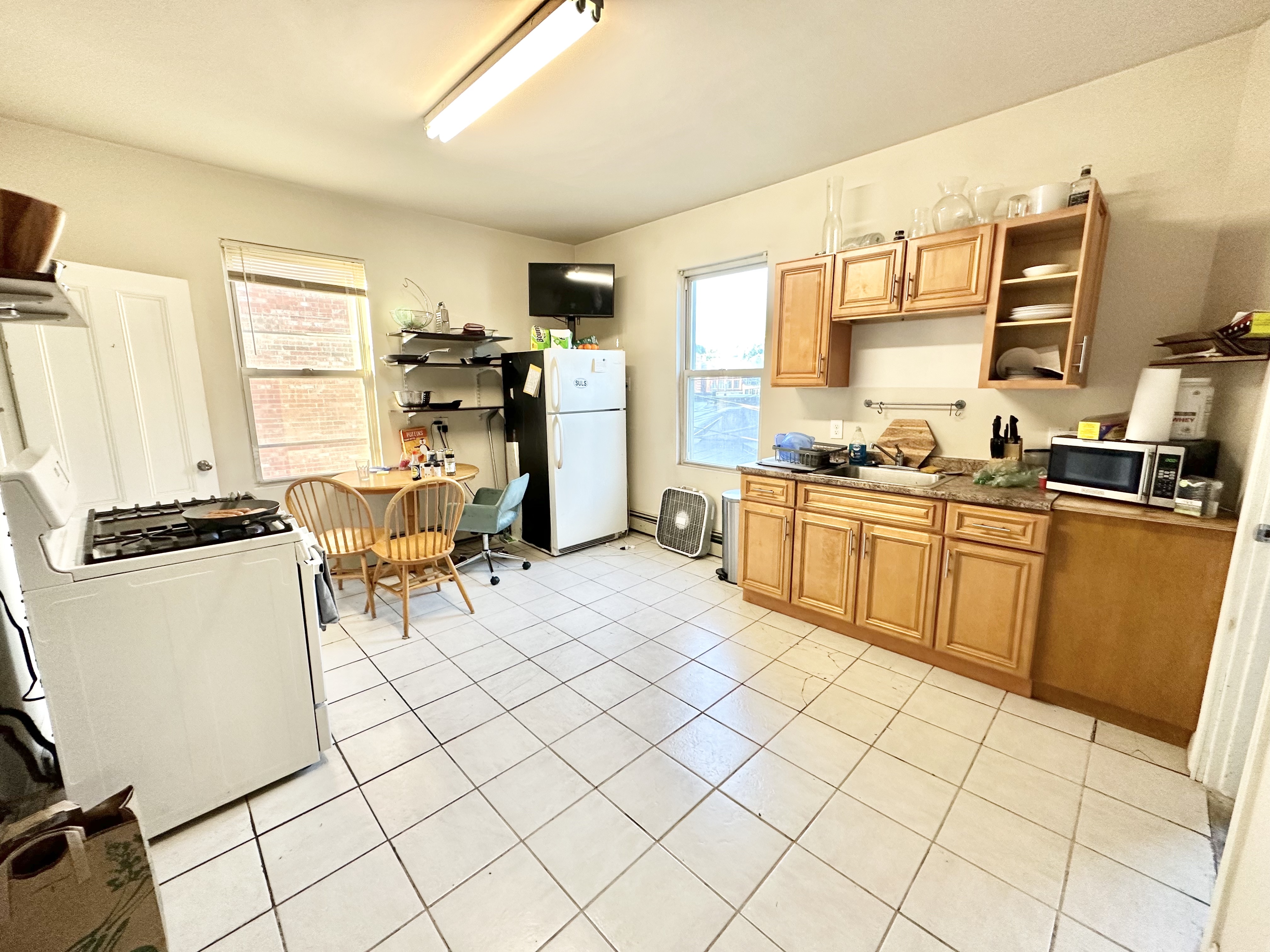 16 Webster Ave, East Somerville