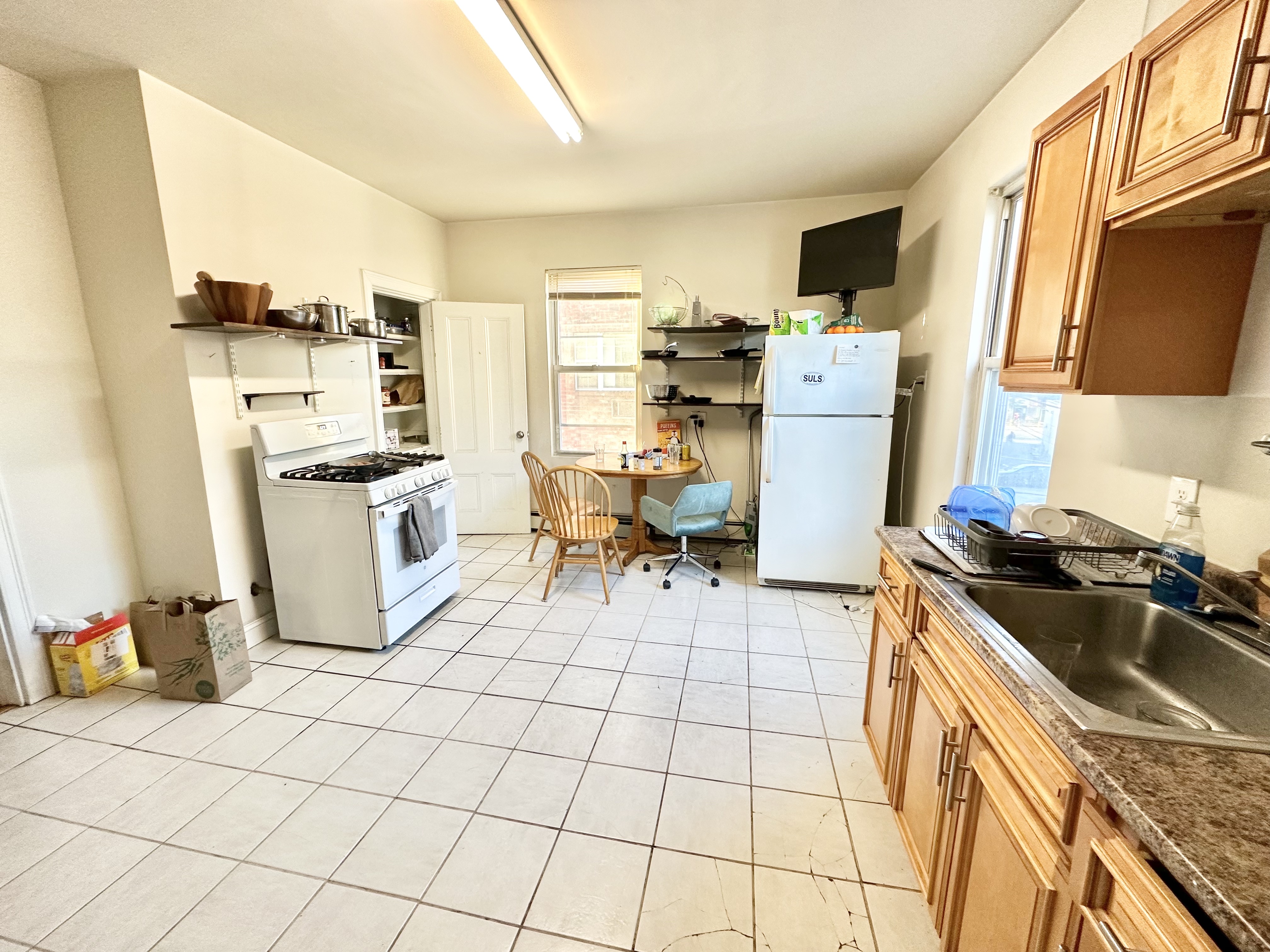 16 Webster Ave, East Somerville