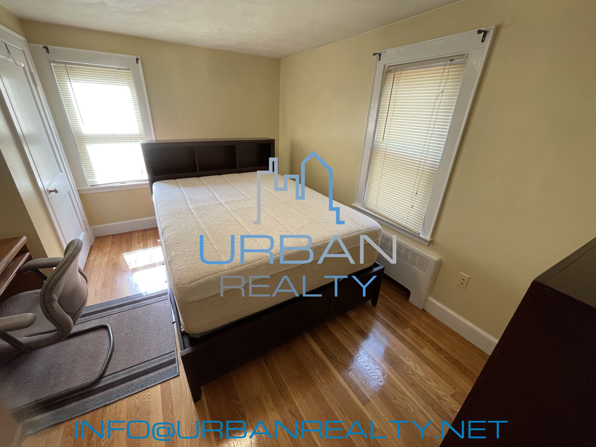 100 Undine Rd, Brighton