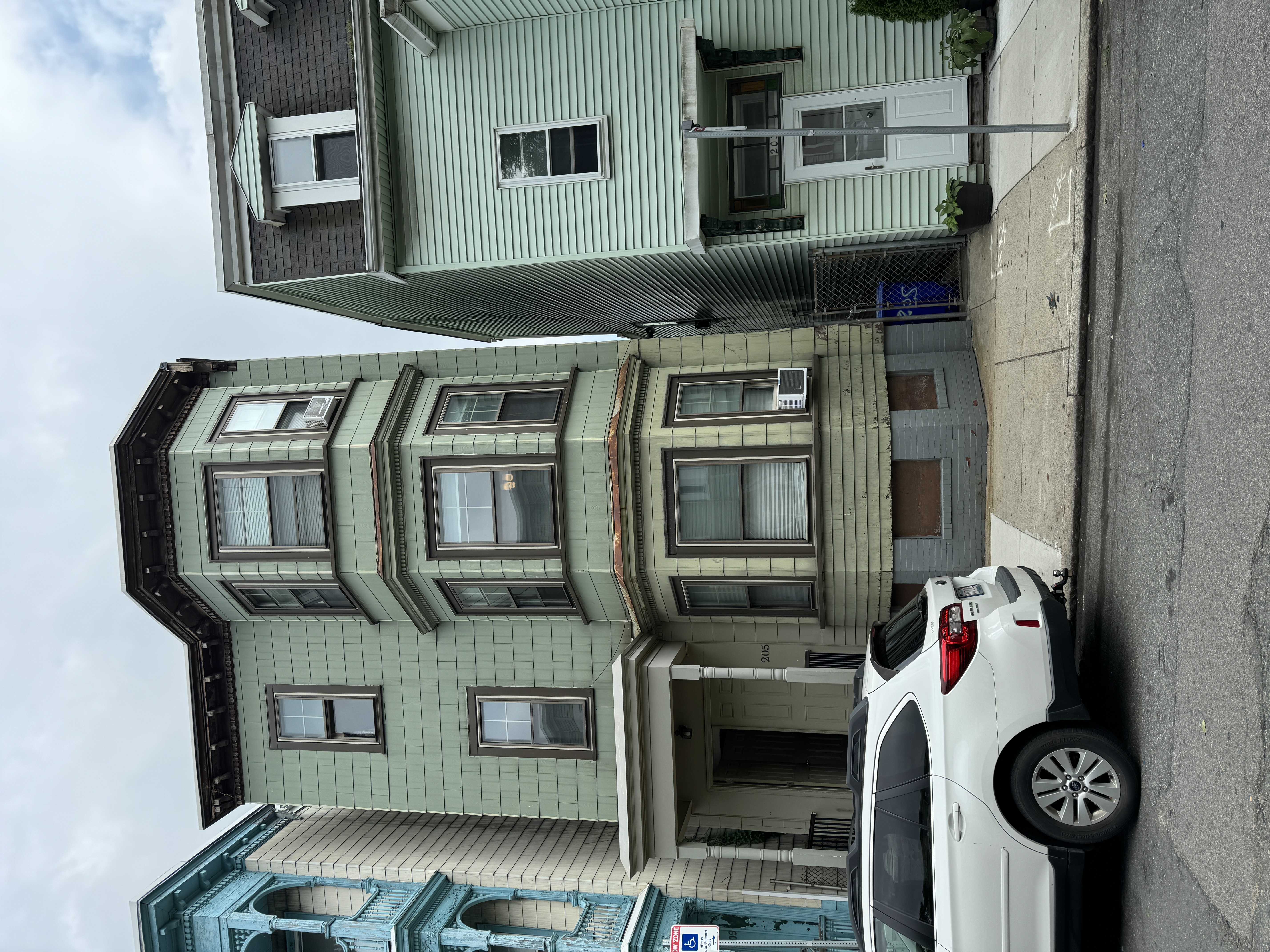 205 Lexington St, East Boston