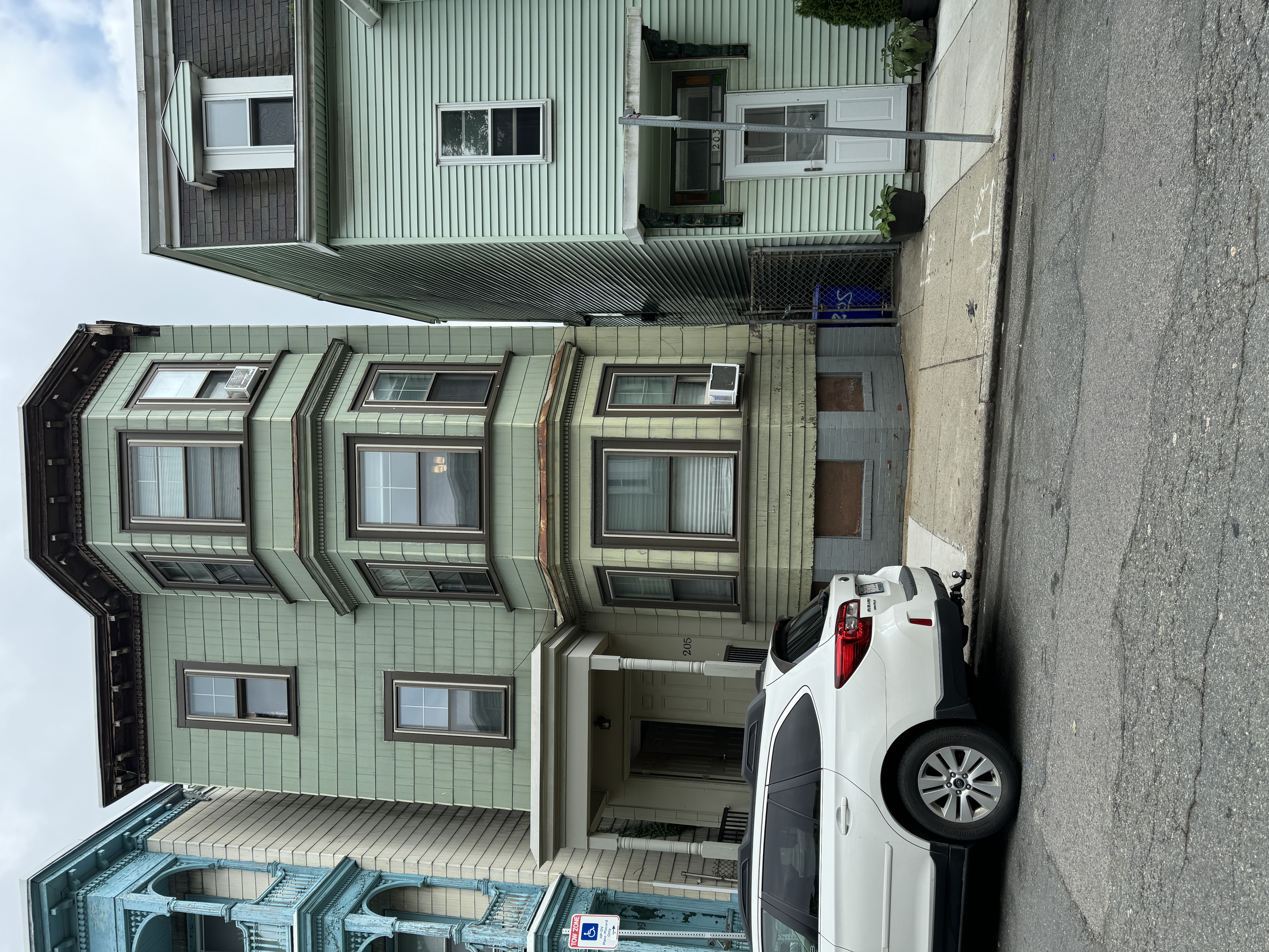 205 Lexington St, East Boston