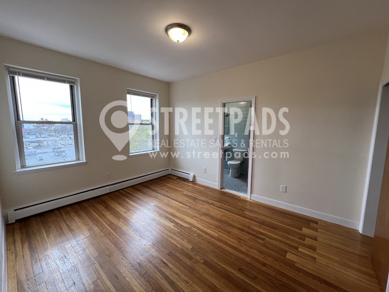 64 Brighton Ave, Allston