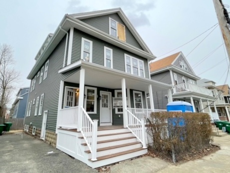 21 Harris Rd, Medford