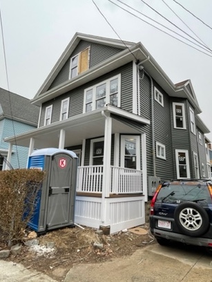 21 Harris Rd, Medford