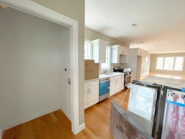 21 Harris Rd, Medford