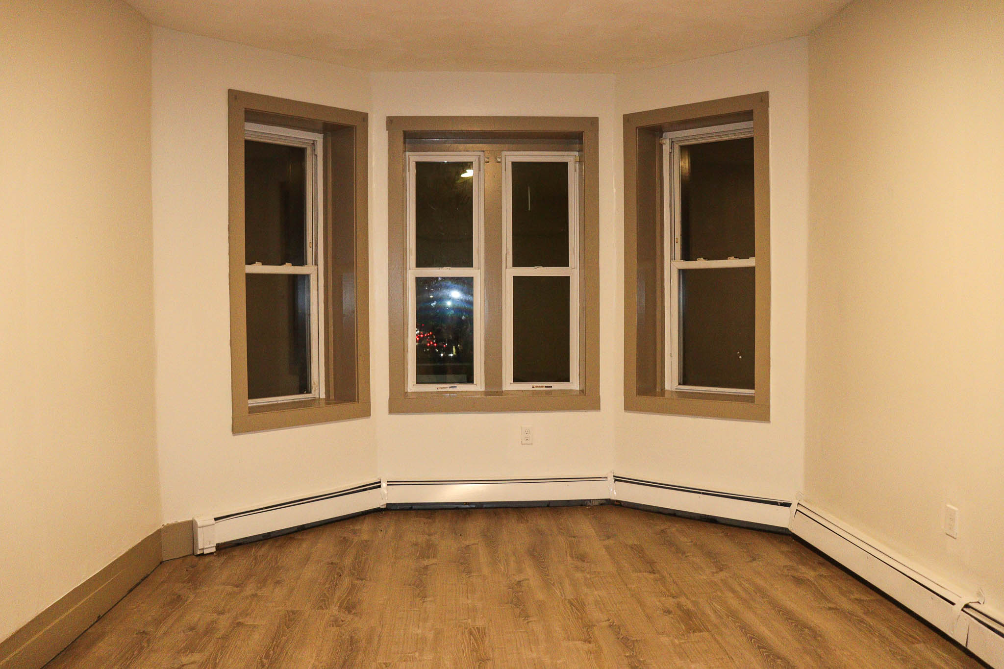 6 Waumbeck St, Dorchester