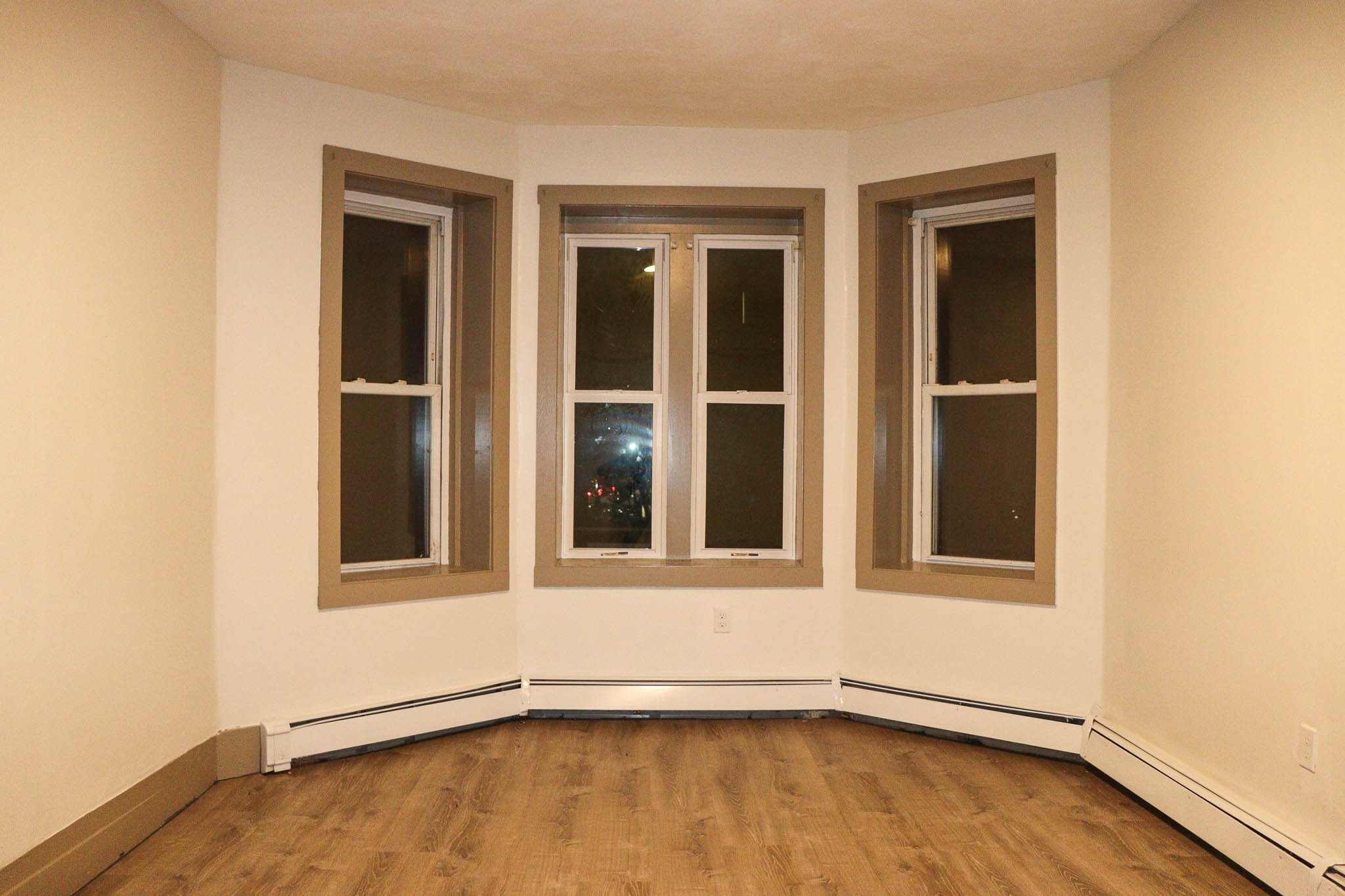 6 Waumbeck St, Dorchester