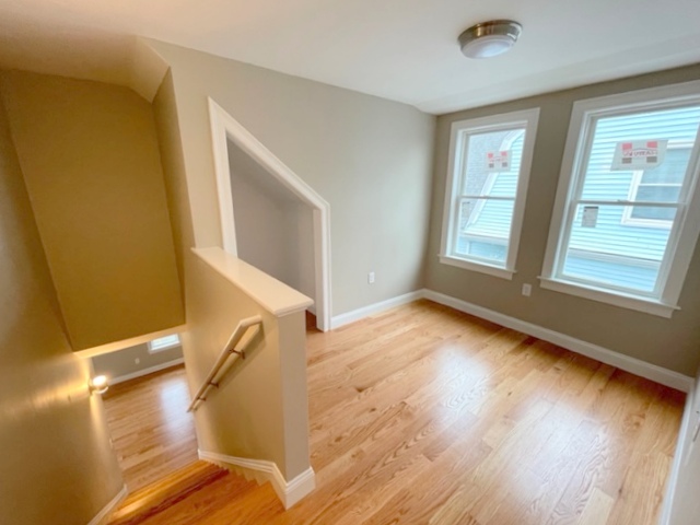 21 Harris Rd, Medford