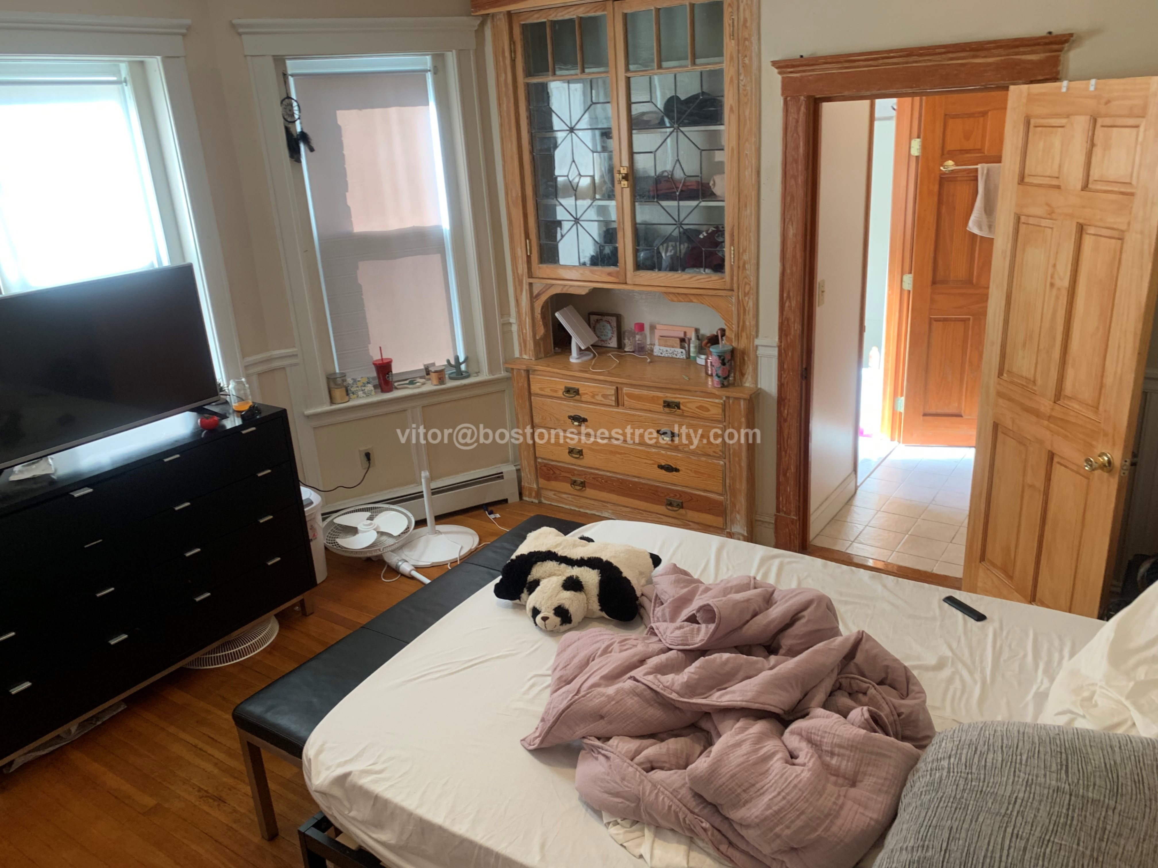 157 Thorndike St, Coolidge Corner