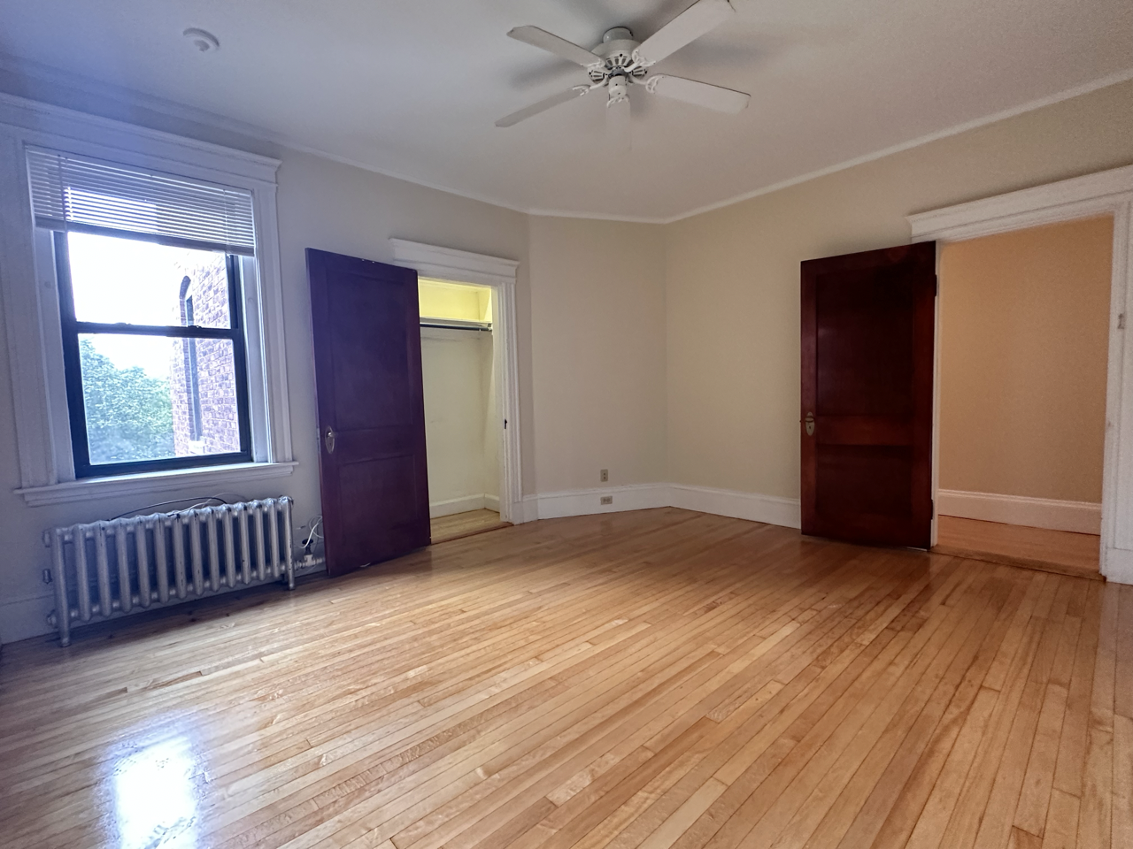 1100 Beacon St, Longwood