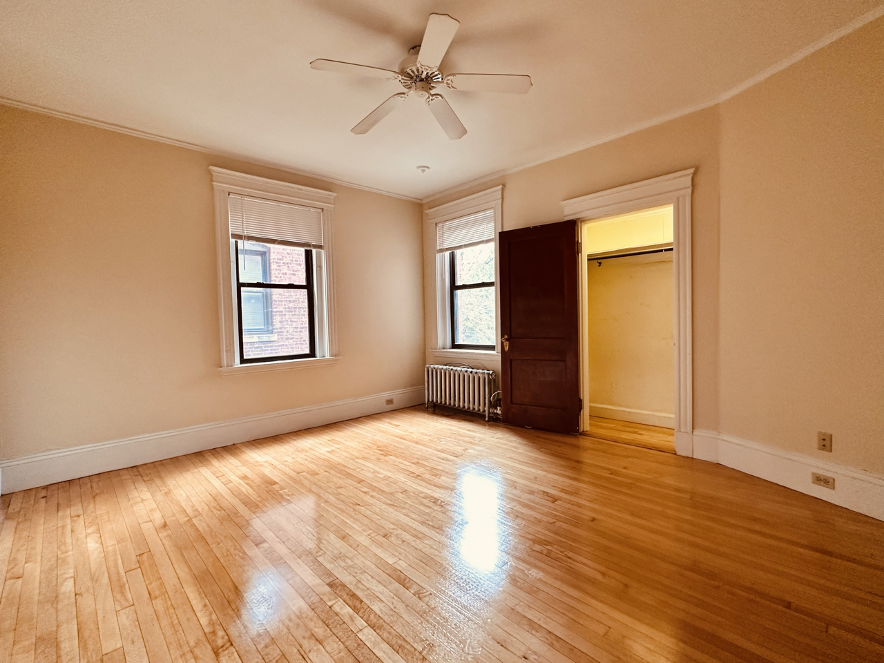 1100 Beacon St, Longwood