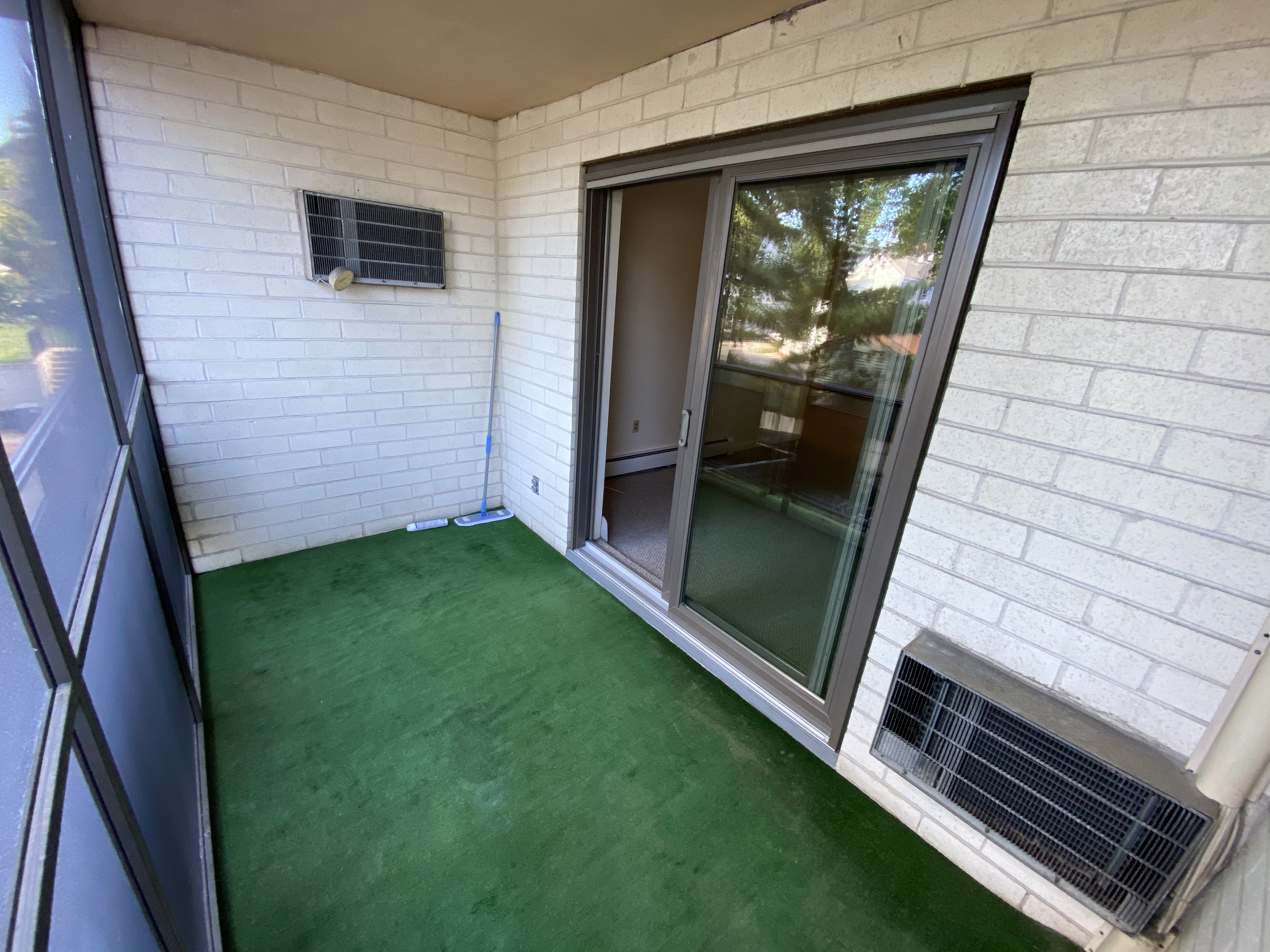 385 Massachusetts Ave, North Cambridge